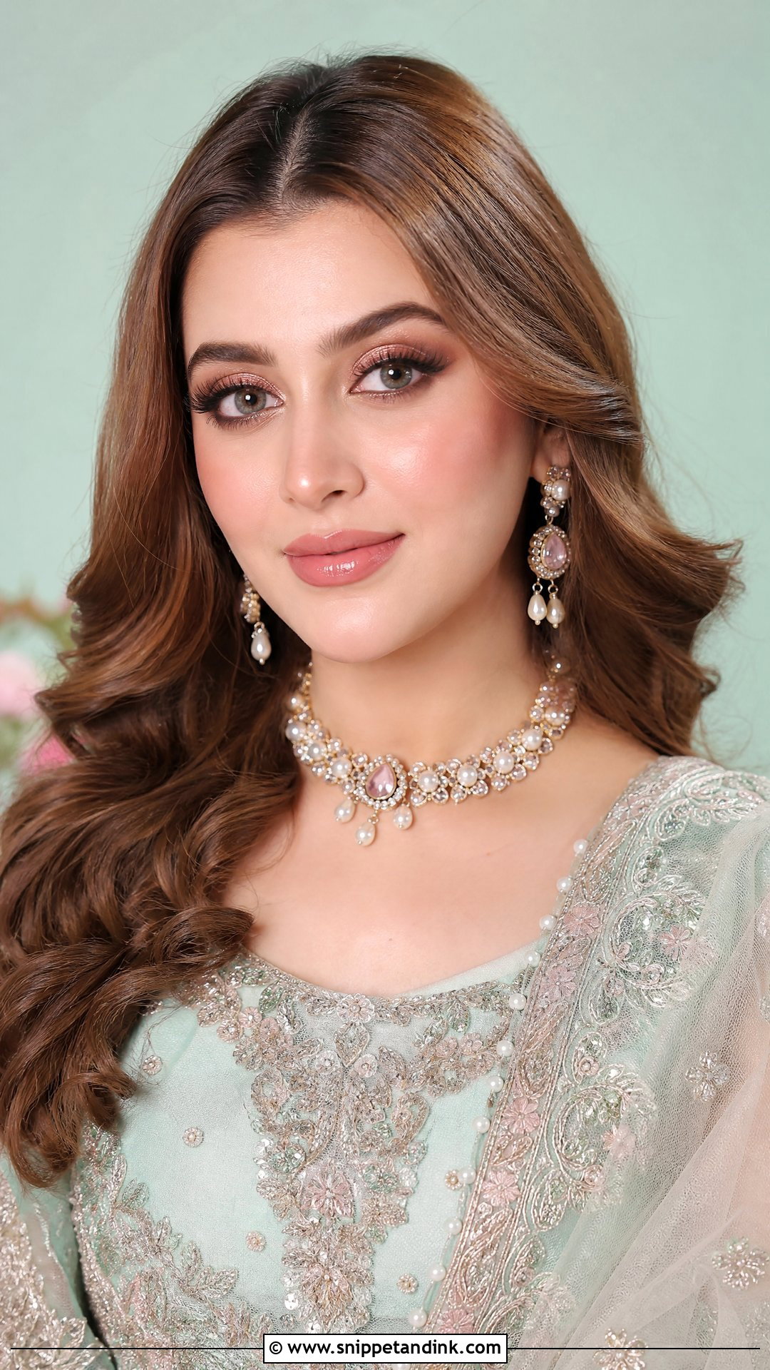 Pastel Dress Walima Makeup - Snippet and Ink - 20 Pakistani Bridal Walima Makeup Look Ideas