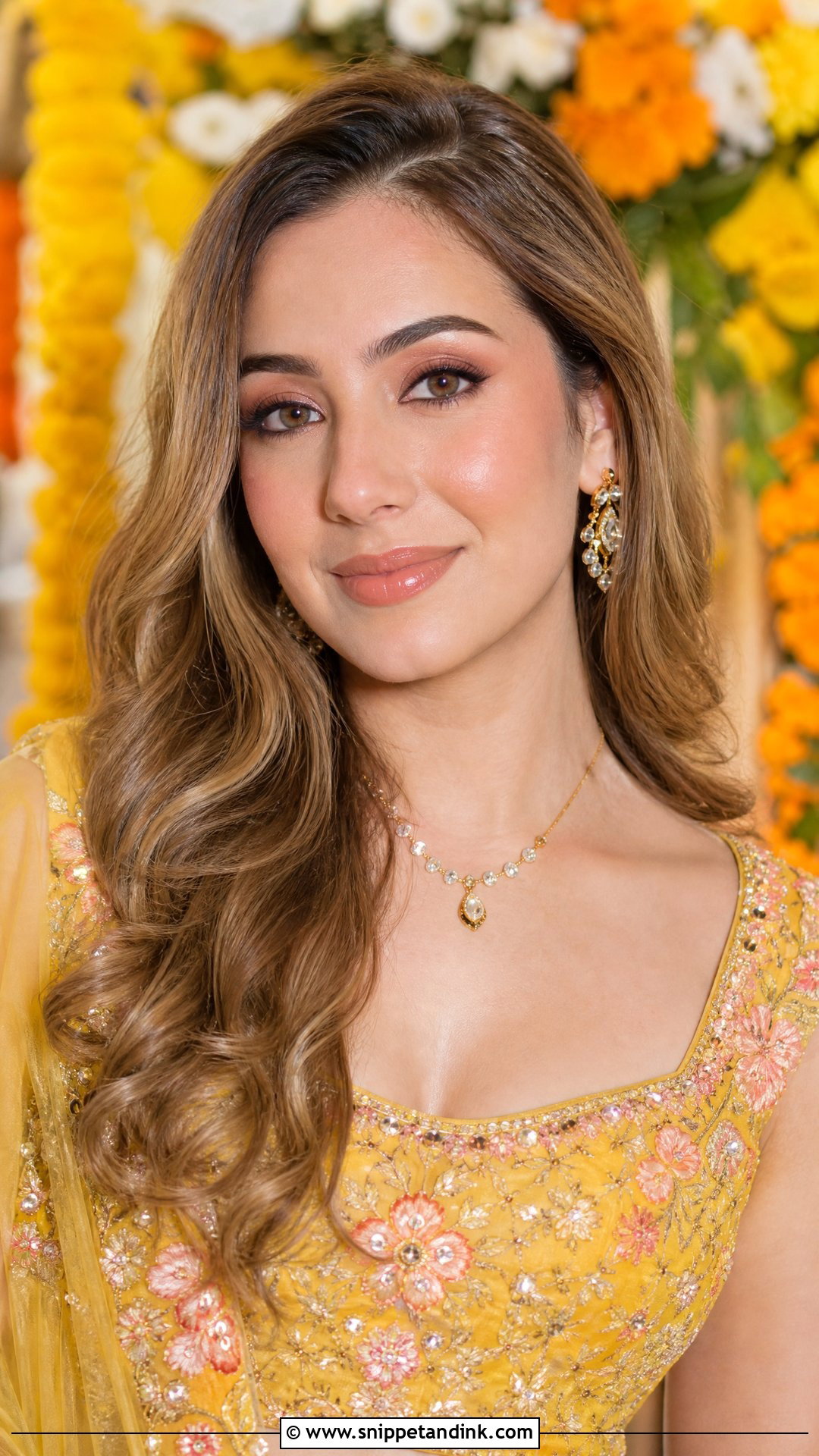 Peach Indian Wedding Guest Makeup - Snippet and Ink - 20 Makeup for Indian Wedding Guest Ideas