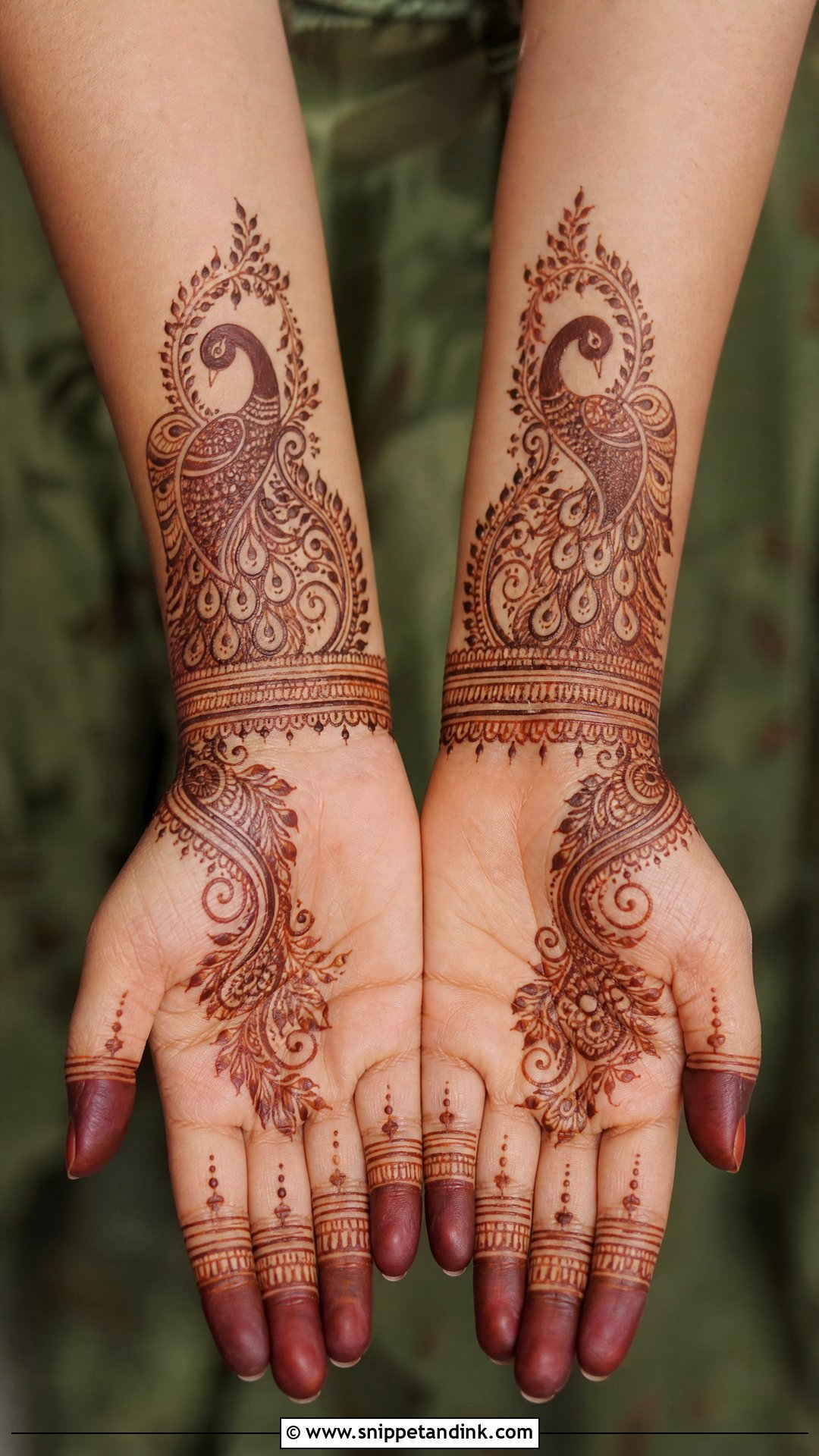 Peacock Wrist Mehndi Design - Snippet and Ink - 30 Wrist Mehndi Designs