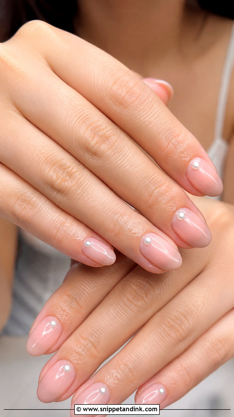 Pearl Bridal Nails - Snippet and Ink - 20 Minimal Bridal Nails