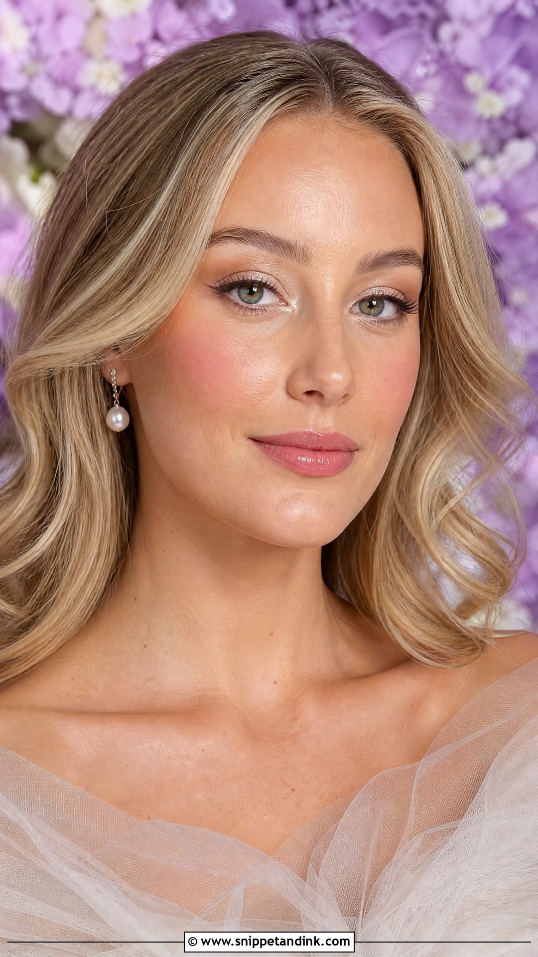 Pearl Wedding Eyeliner - Snippet and Ink - 20 Wedding Makeup Eyeliner Ideas