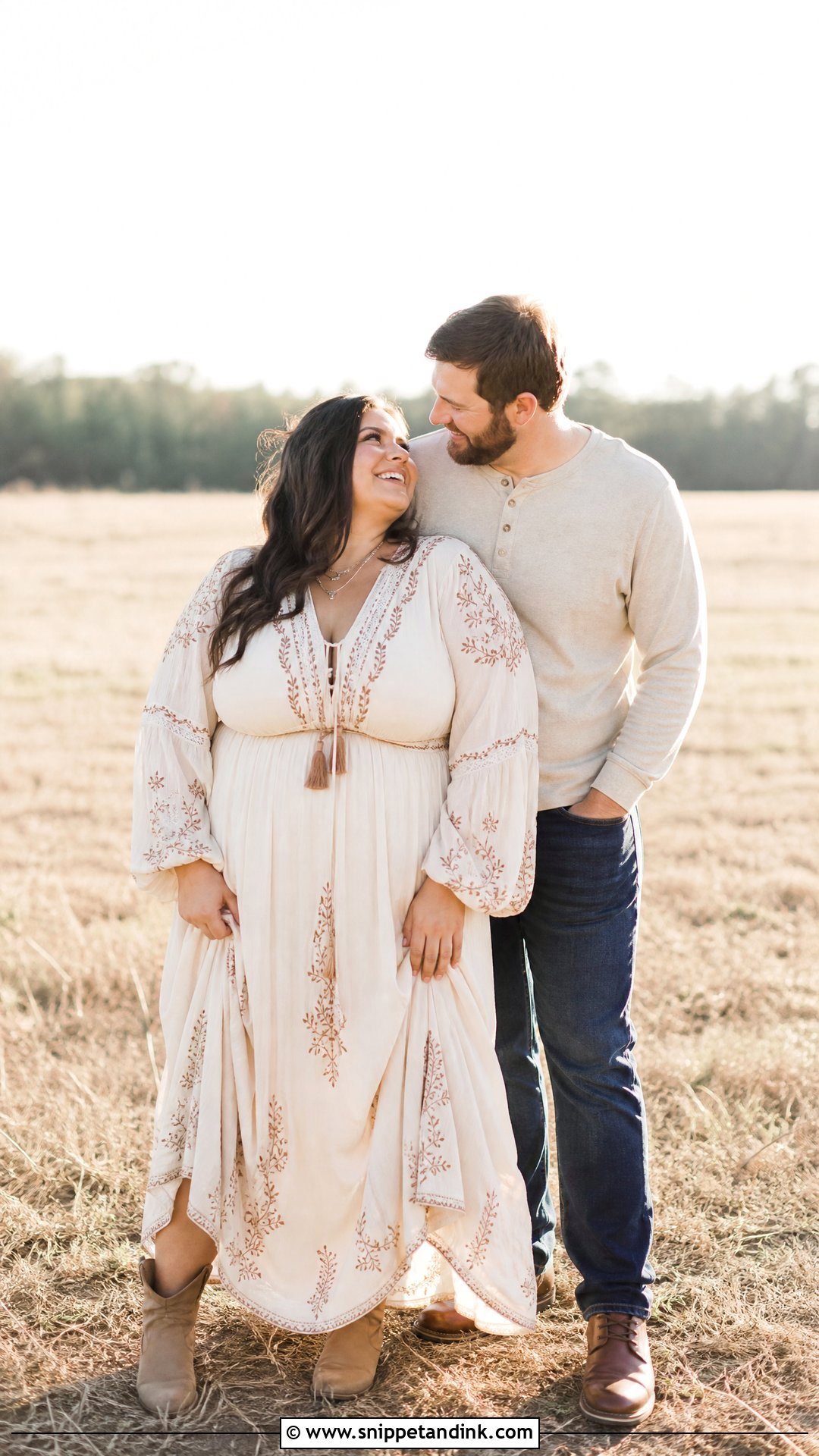 Plus Size Boho Maxi Dress Engagement Photo Outfit - Snippet and Ink - 20 plus size engagement photo outfits