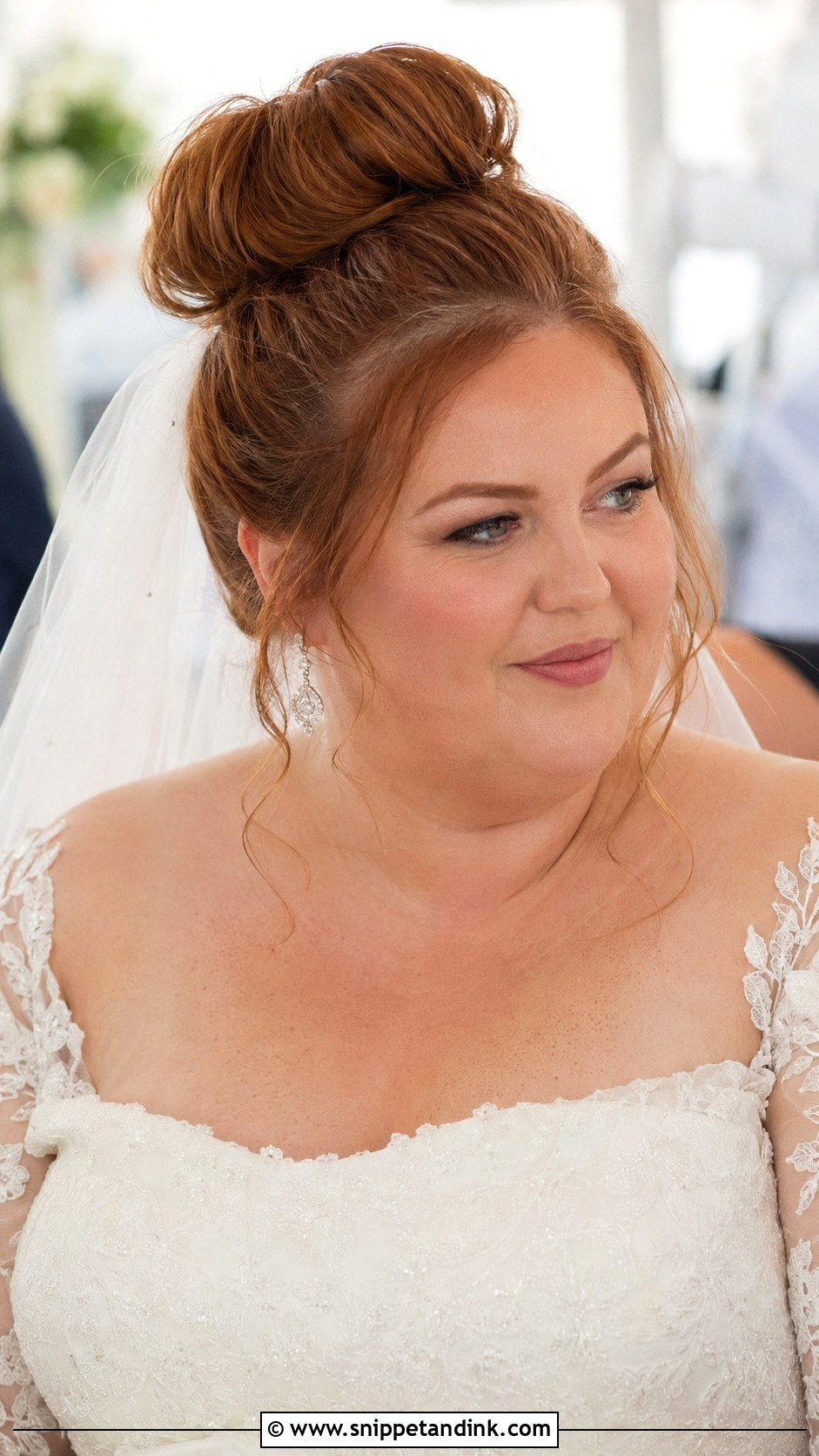 Plus Size Bridal Ponytail - Snippet and Ink - 15 Plus Size Bridal Hair Ideas