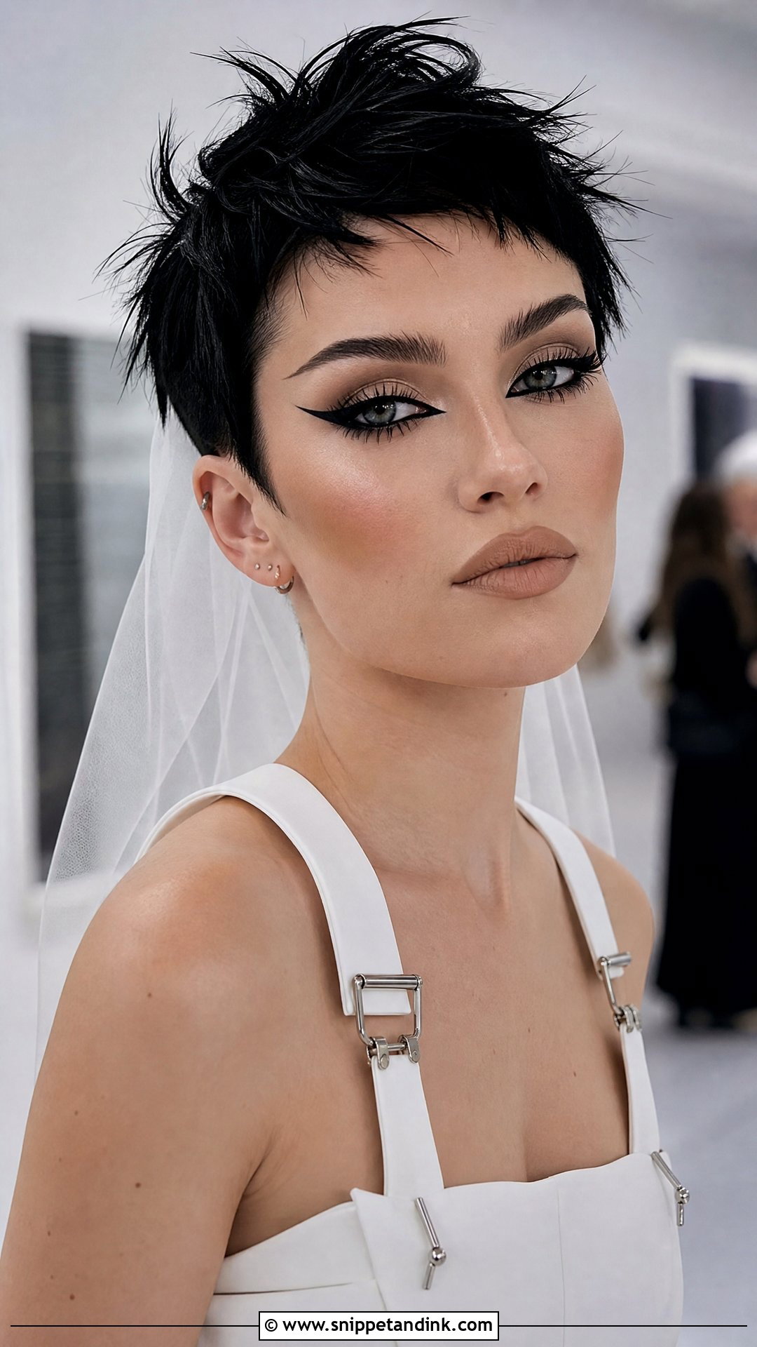 Punk Wedding Makeup - Snippet and Ink - 25 Alternative Wedding Makeup Ideas