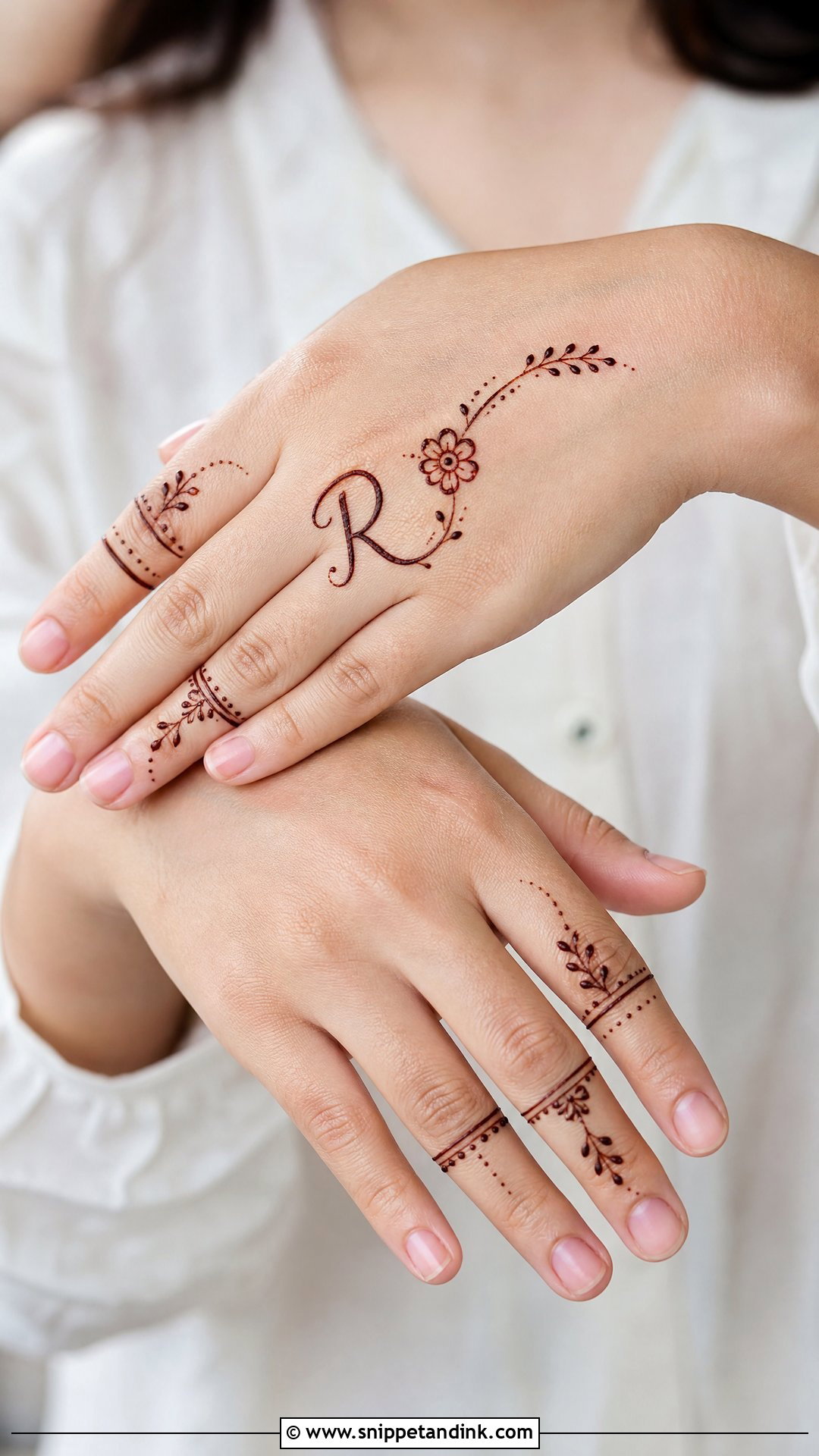 R Name Mehndi Design Minimal - Snippet and Ink - 20 R Name Mehndi Design Ideas