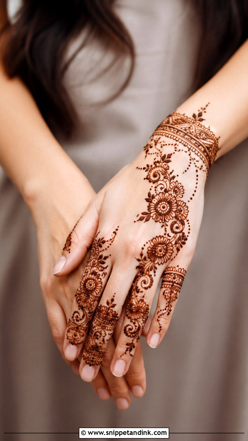 Right Hand Bridesmaid Mehndi Design - Snippet and Ink - 35 Right Hand Mehndi Design Ideas