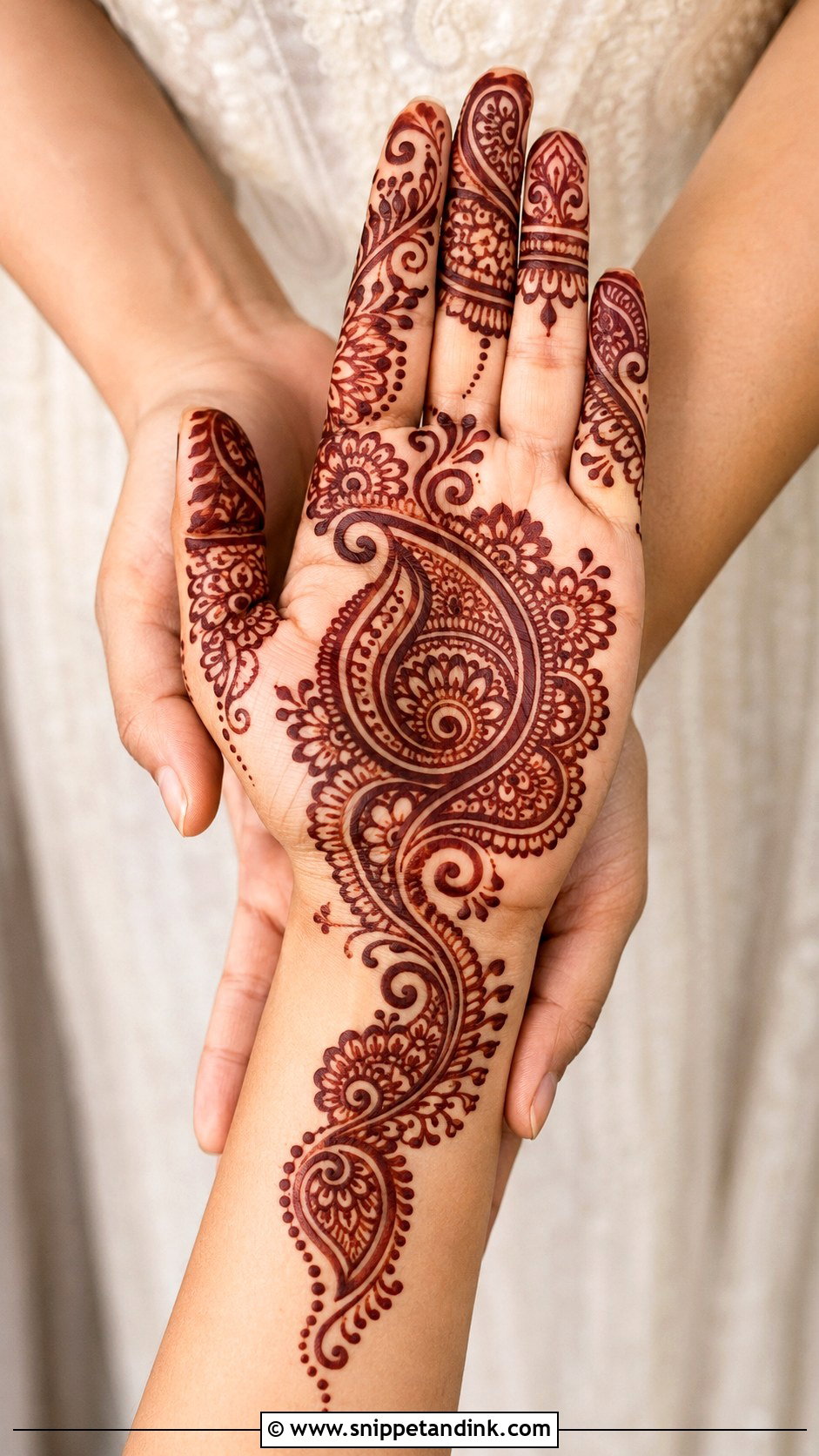 Right Hand Paisley Mehndi Design - Snippet and Ink - 35 Right Hand Mehndi Design Ideas