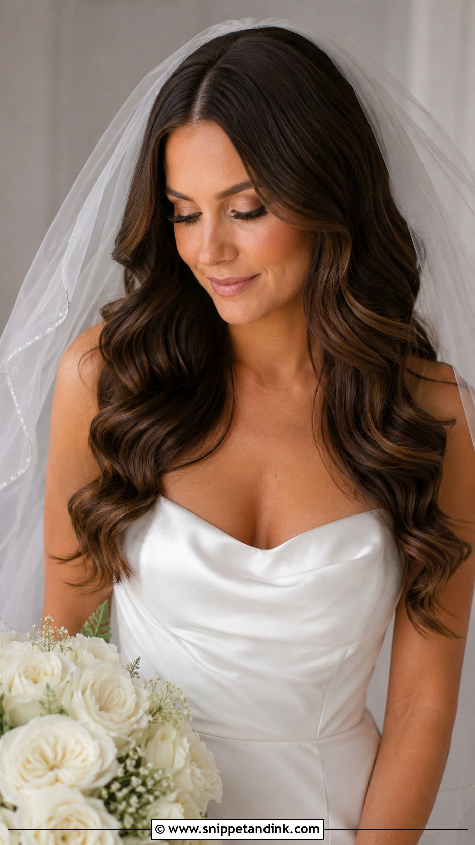 Romantic Loose Waves for Brides - Snippet and Ink - 25 Hairstyle for Wedding Bride Ideas