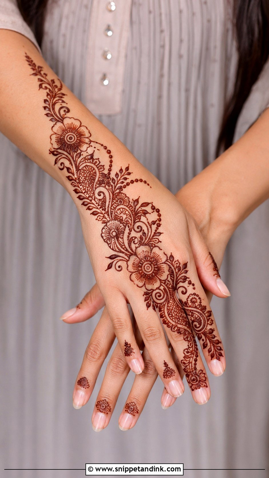 Round Front Hand Mehndi Design - Snippet and Ink - 35 Simple Unique Front Hand Mehndi Designs