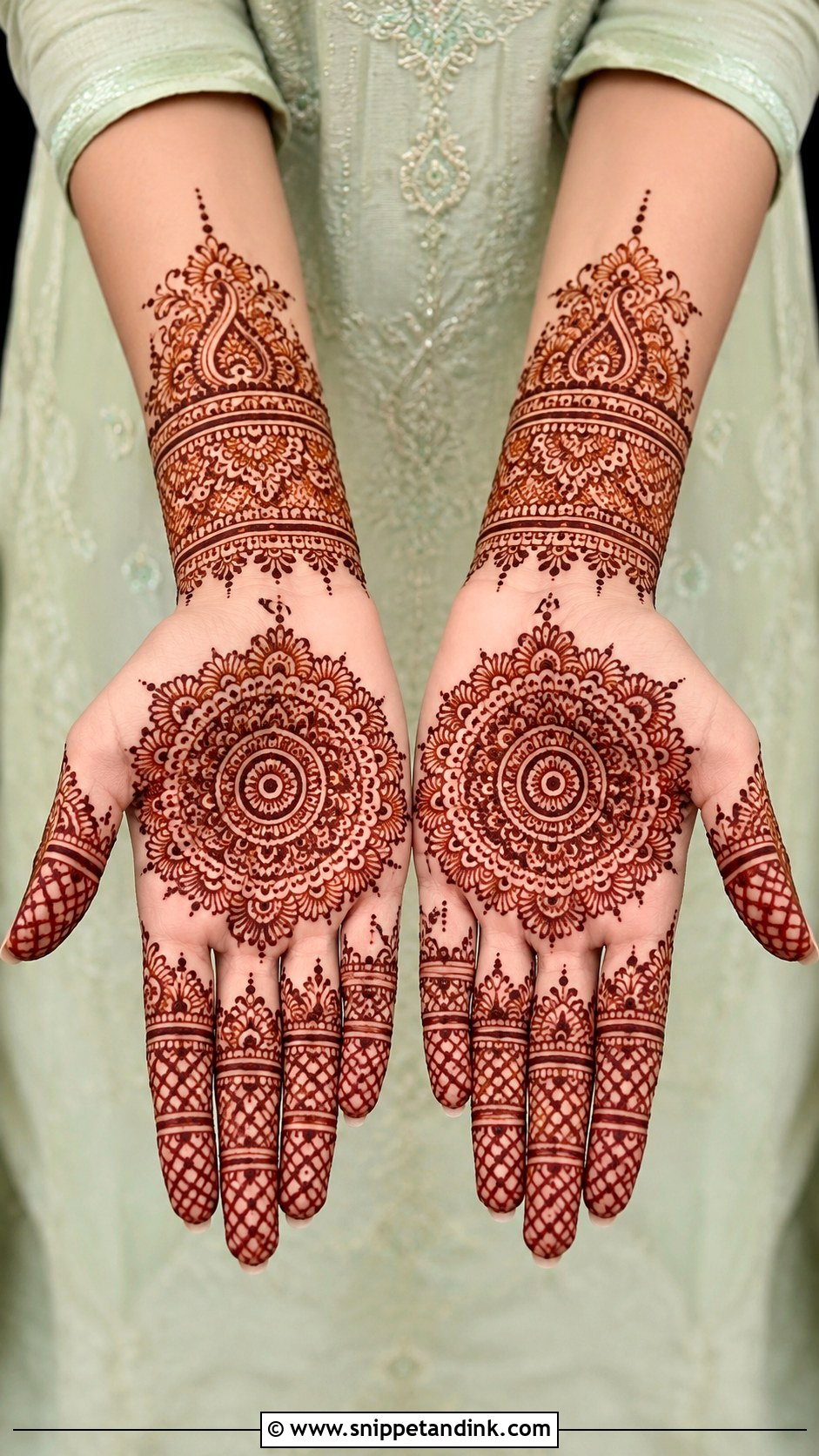 Round Mehndi Design For Full Front Hand - Snippet and Ink - 35 Round Mehndi Design Ideas