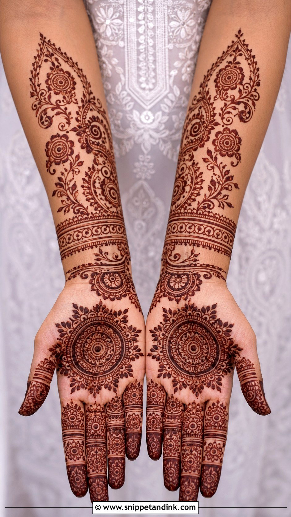 Round Mehndi Design With Forearm Extension - Snippet and Ink - 35 Round Mehndi Design Ideas