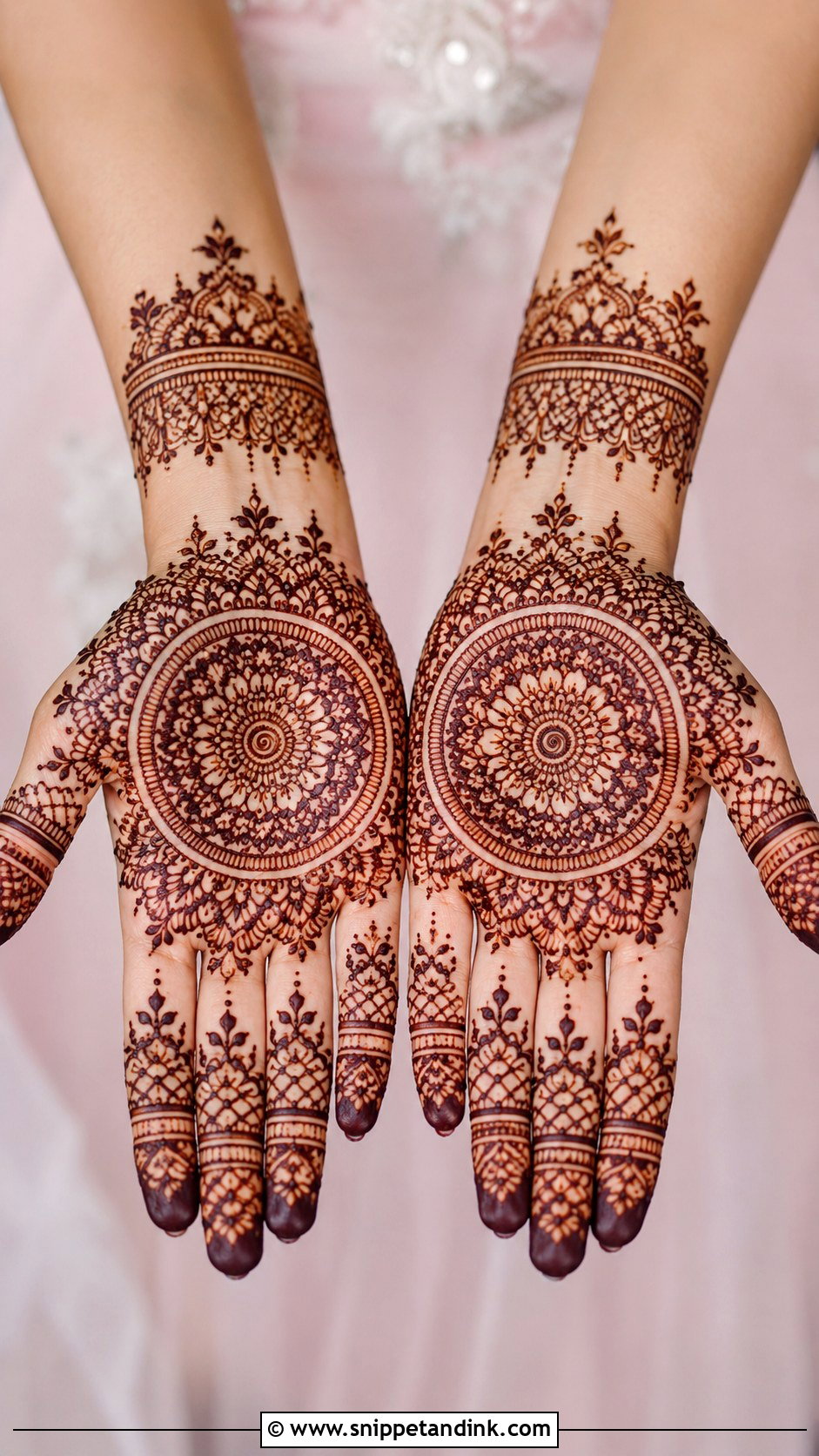 Round Mehndi Design With Lace Pattern - Snippet and Ink - 35 Round Mehndi Design Ideas