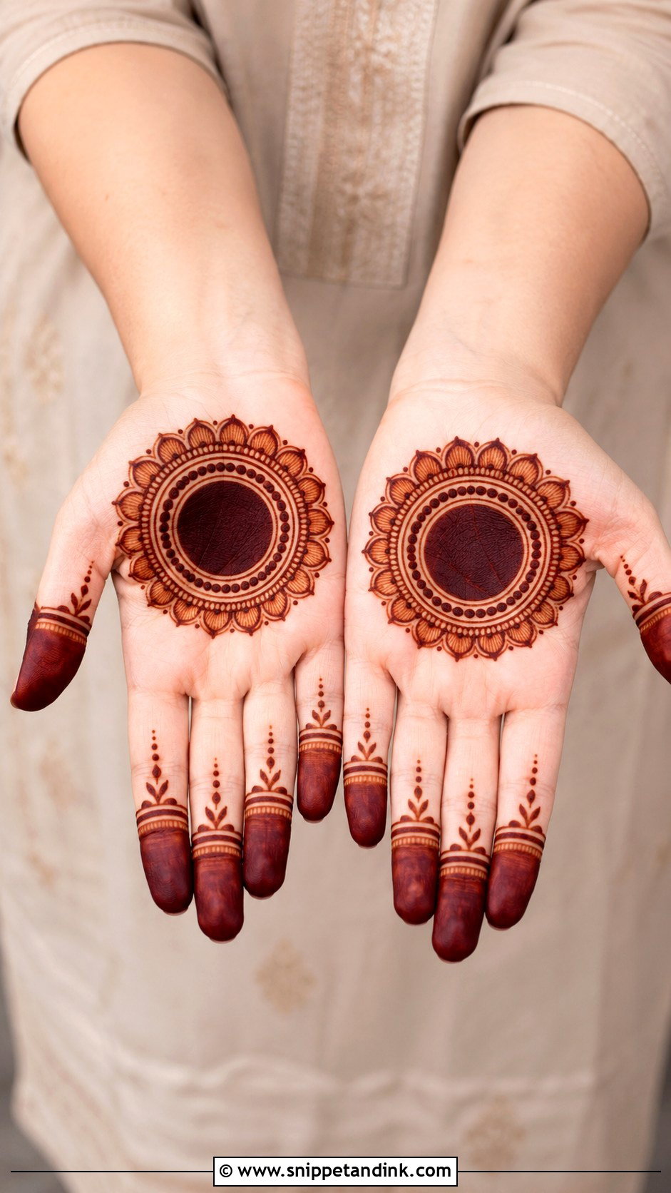 Round Tikki Circle Mehndi Design - Snippet and Ink - 35 Circle Mehndi Designs