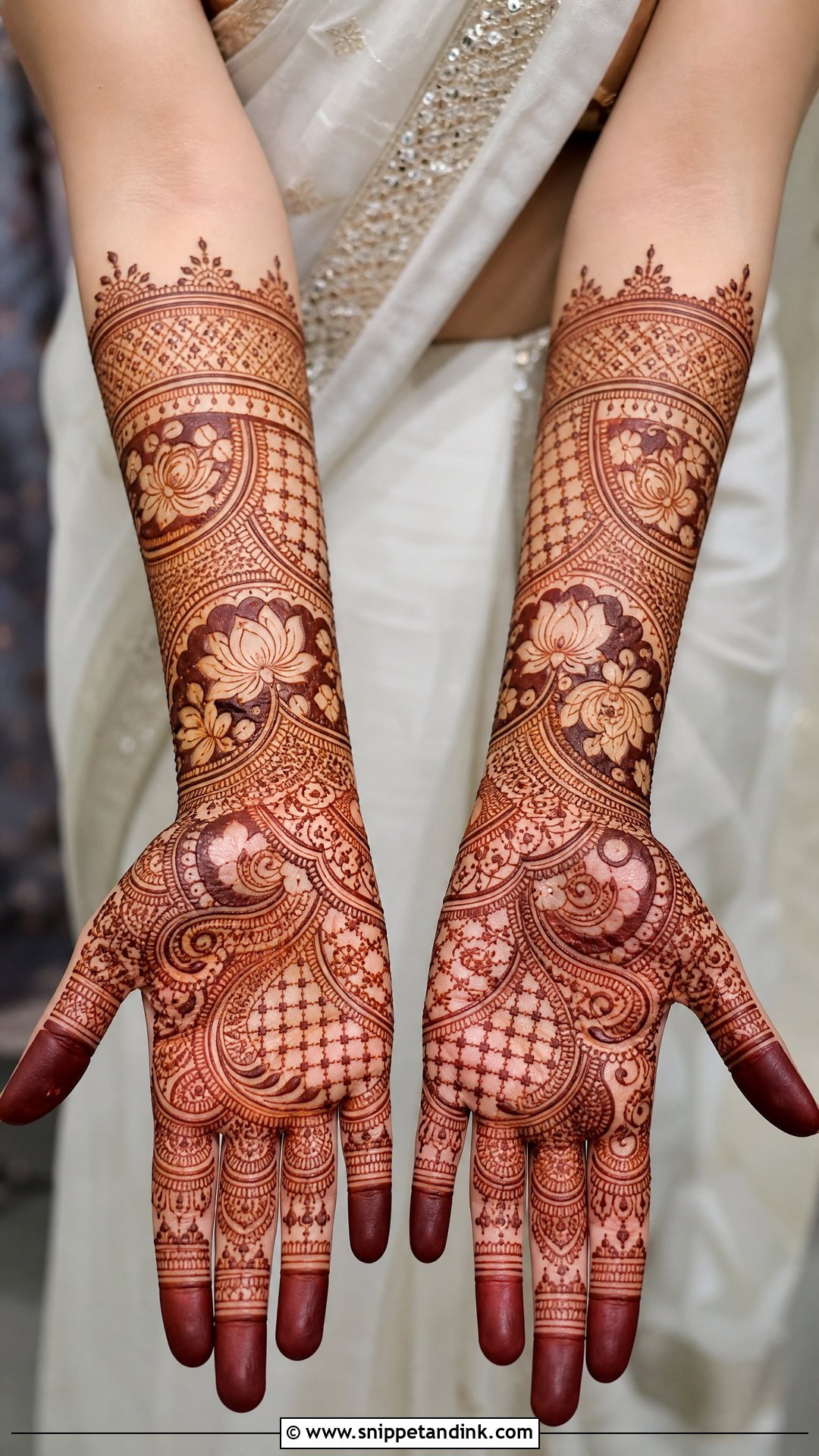Saree For Mehendi Bride - Snippet and Ink - 20 Mehendi Function Outfit Brides Ideas