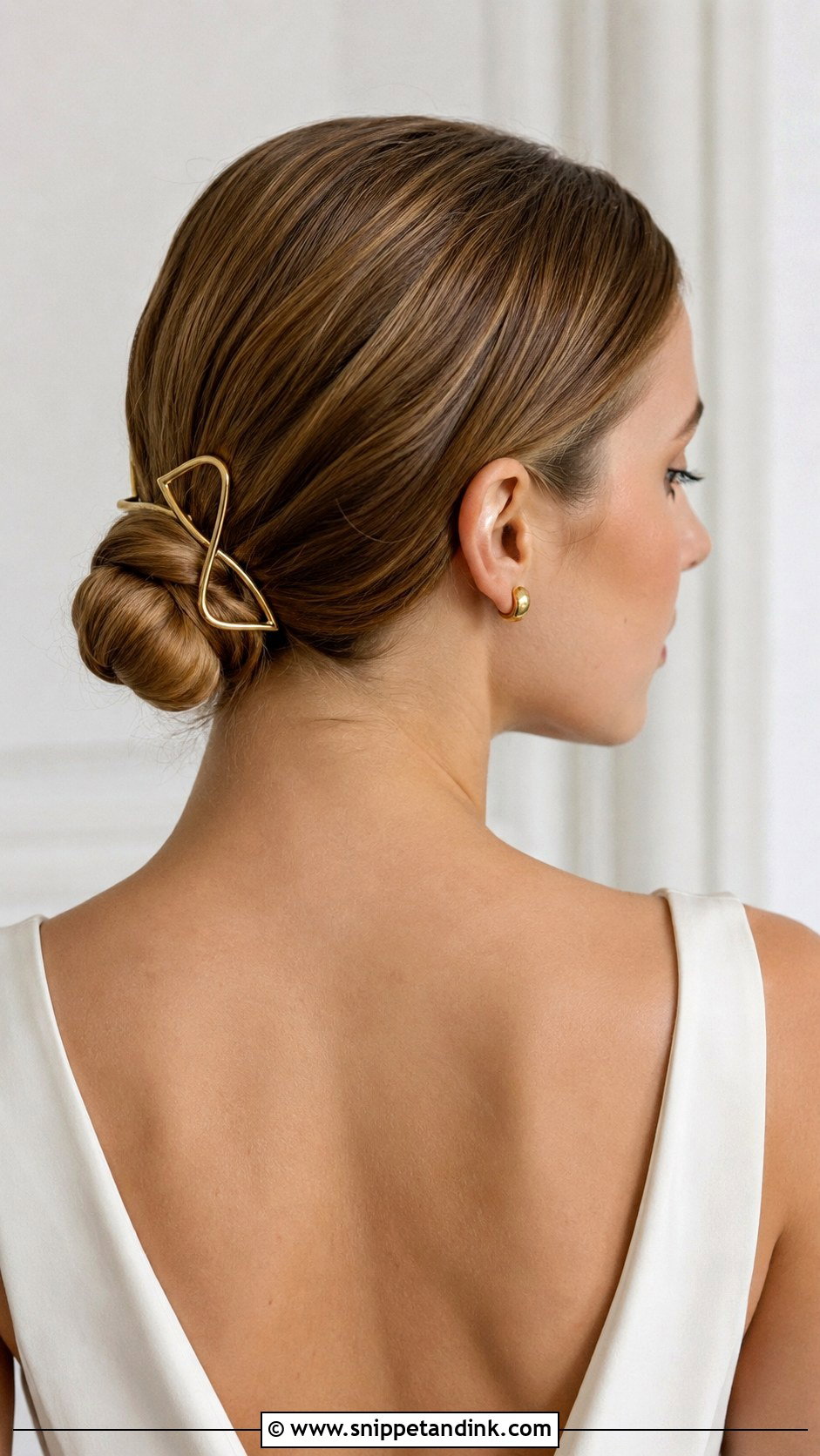 Sculptural Hair Pin for Minimalist Bride - Snippet and Ink - 25 Hair Pieces for Wedding