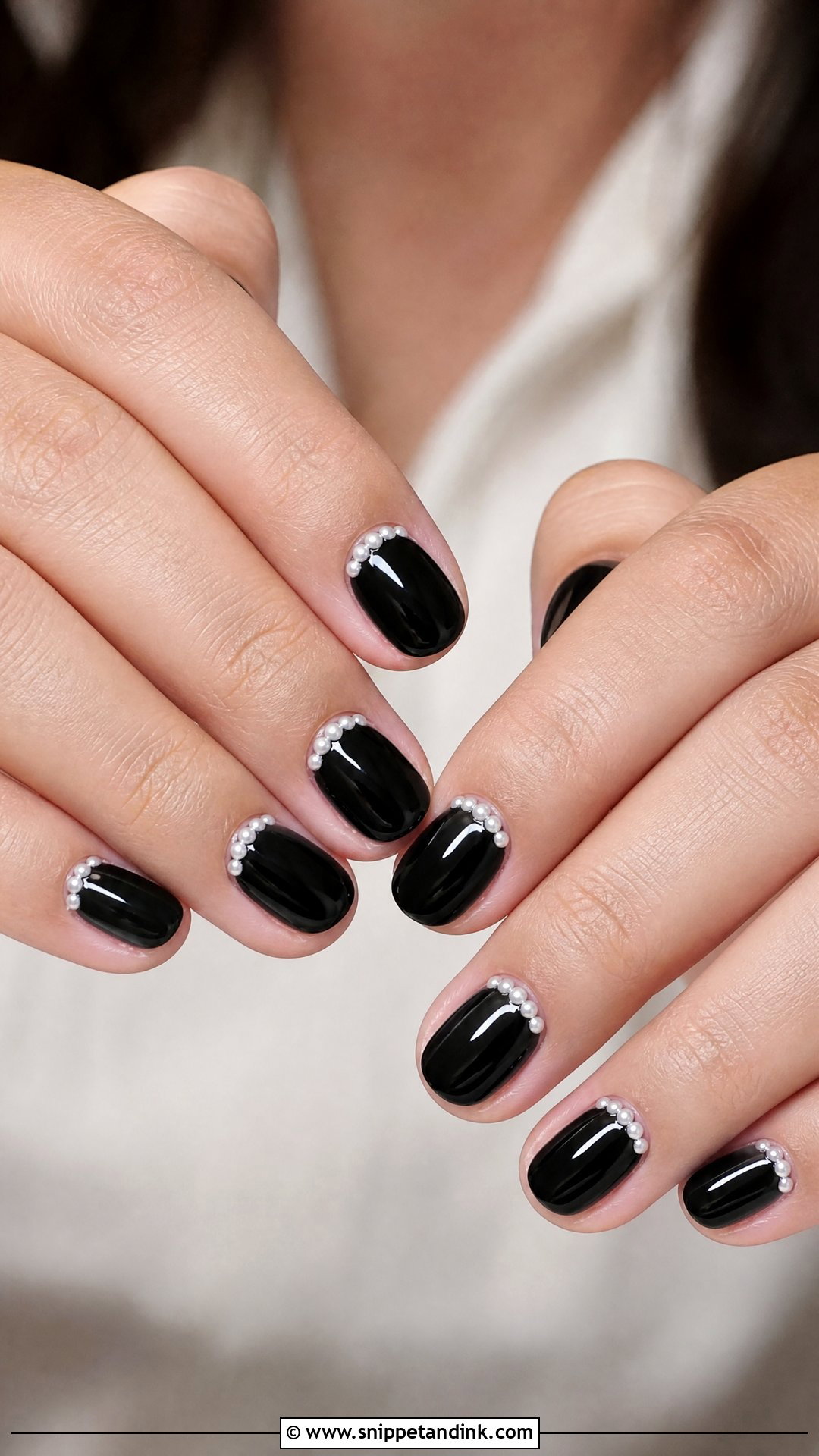 Short Black Bridal Nails - Snippet and Ink - 25 Black Bridal Nails
