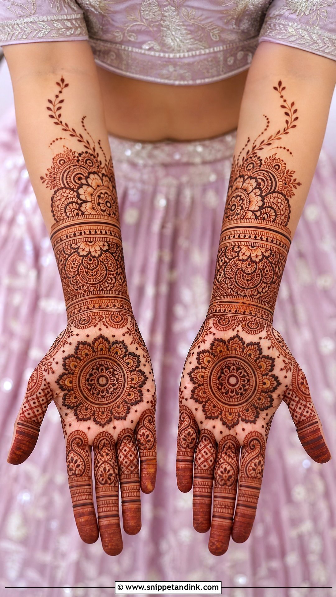 Short Blouse Mehndi Lehnga Design - Snippet and Ink - 25 Mehndi Lehnga Designs