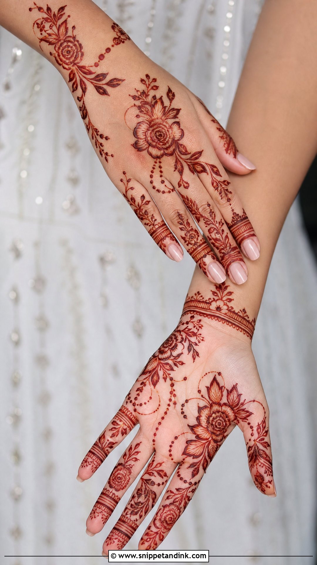 Short Bridal Floral Mehndi Design - Snippet and Ink - 20 Short Bridal Mehndi Designs