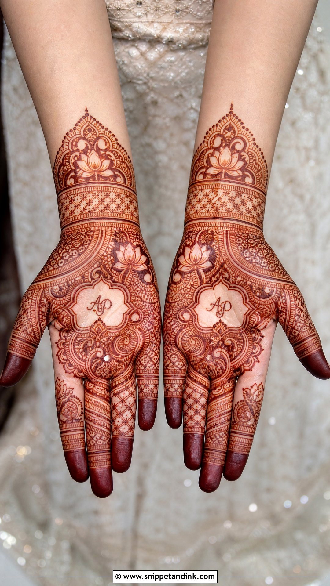 Short Bridal Mehndi Design - Snippet and Ink - 30 Short Mehndi Designs