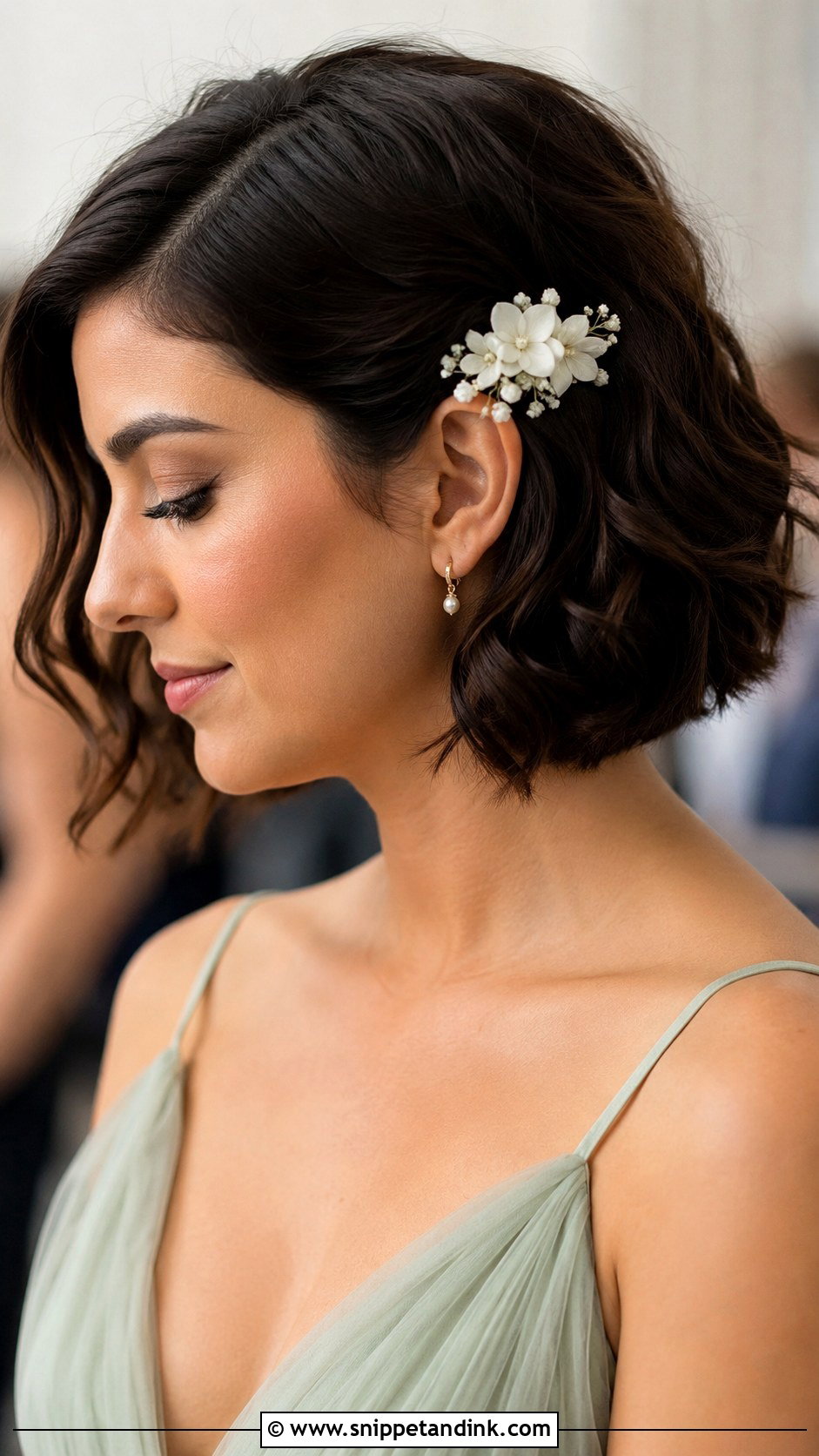 Short Bridesmaid Hair With Floral Clip - Snippet and Ink - 25 Bridesmaid Short Hairstyles