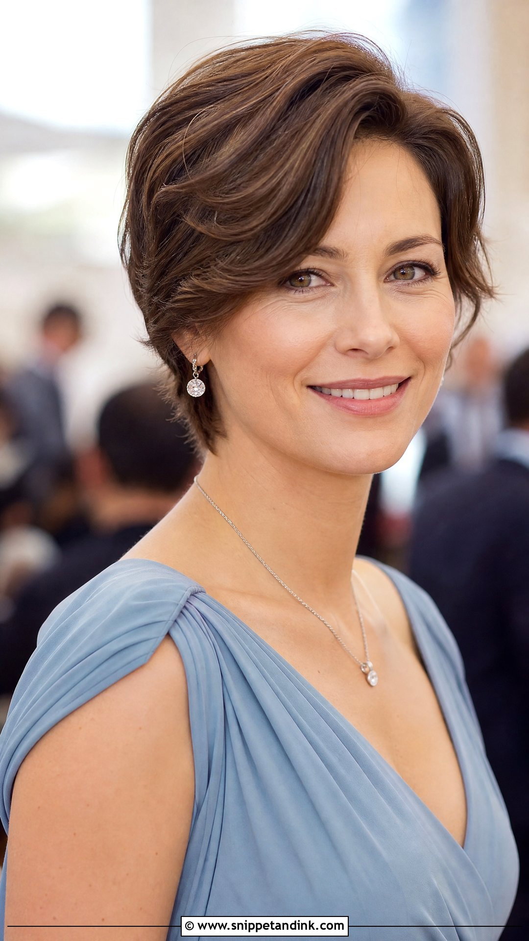 Short Hair With Soft Side Part - Snippet and Ink - 20 Mother of the Groom Short Hairstyles