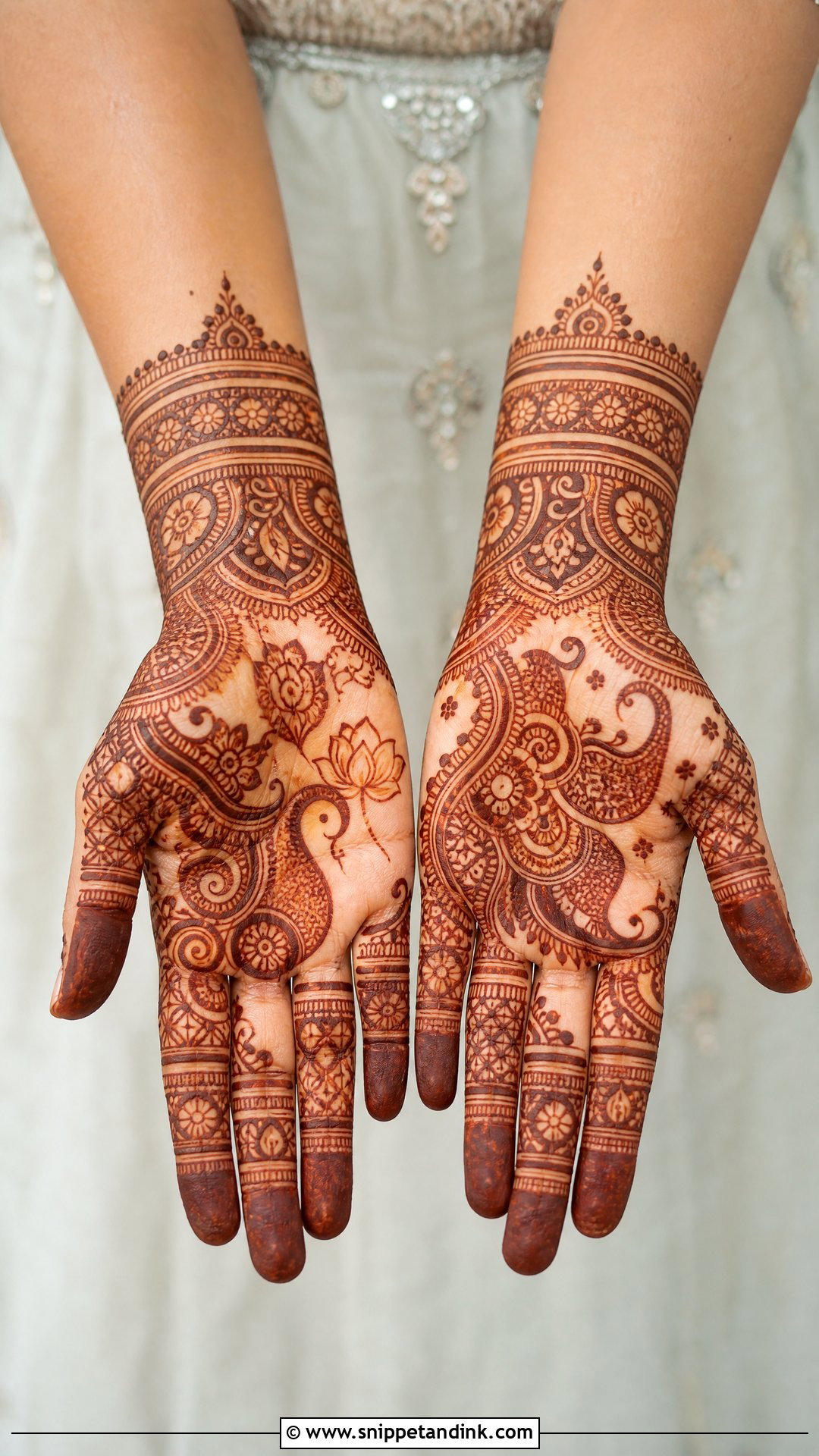Short Indian Bridal Mehndi Design - Snippet and Ink - 20 Short Bridal Mehndi Designs