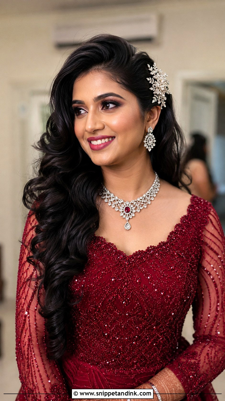 Side Swept Open Curls - Snippet and Ink - 25 Open Hair Indian Bride Ideas