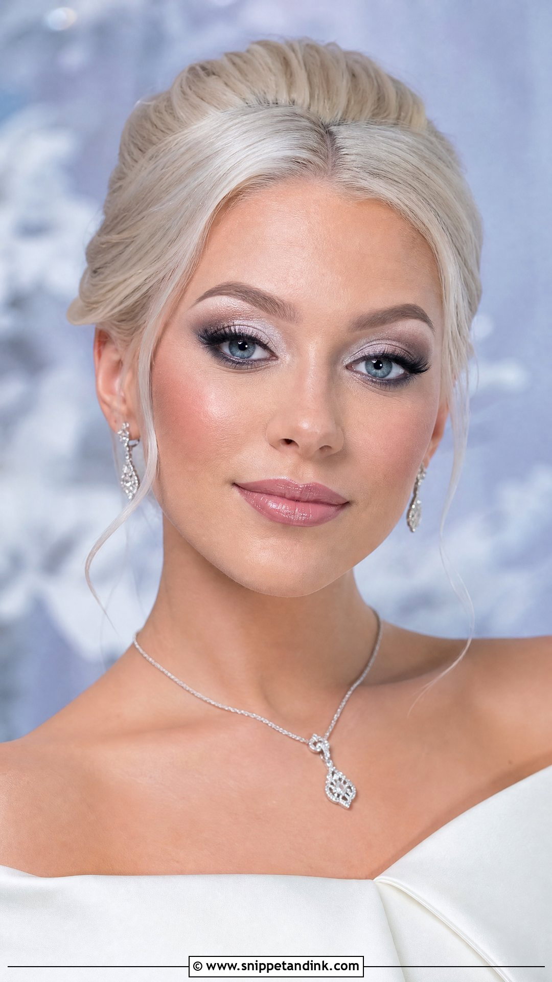 Silver Eye Wedding Makeup - Snippet and Ink - 25 Wedding Makeup Inspiration Ideas