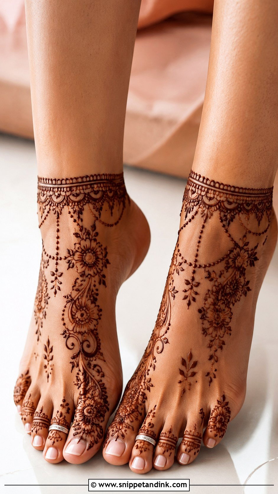 Simple Anklet Leg Mehndi Design - Snippet and Ink - 35 Simple Easy Leg Mehndi Designs