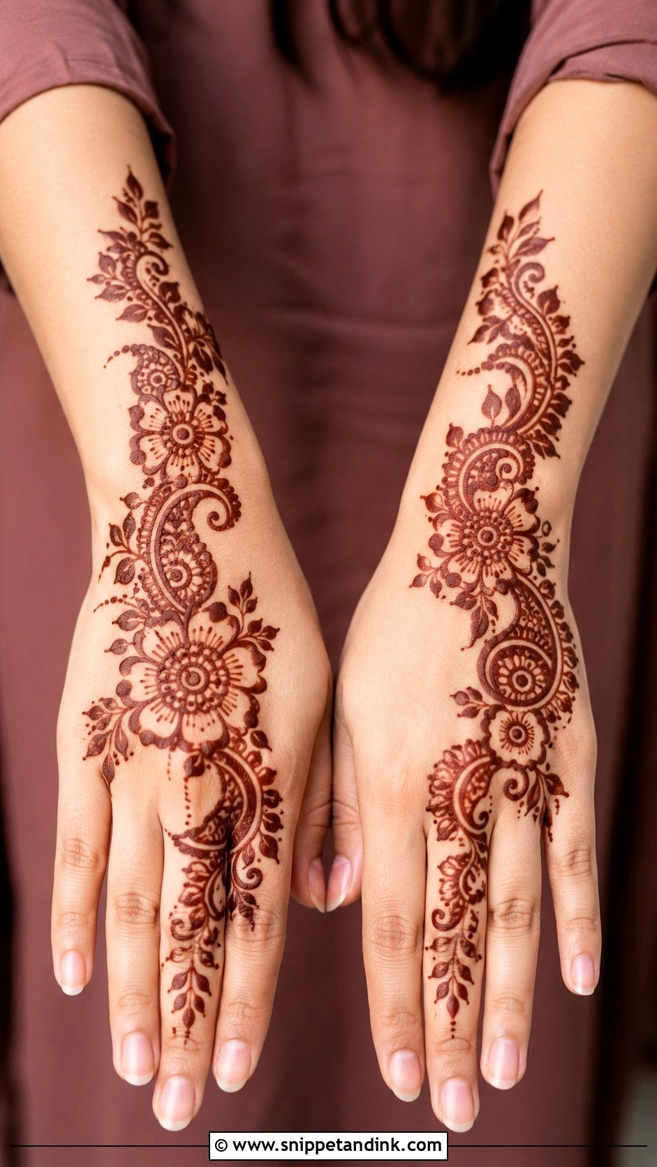 Simple Arabic Back Hand Mehndi Design - Snippet and Ink - 35 Simple Beautiful Back Hand Mehndi Designs