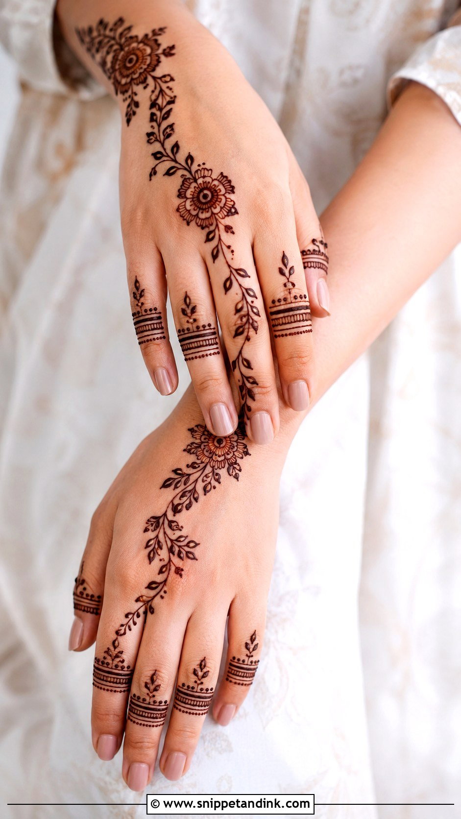 Simple Arabic Heart Front Hand Mehndi Design - Snippet and Ink - 35 Simple Arabic Front Hand Mehndi Designs