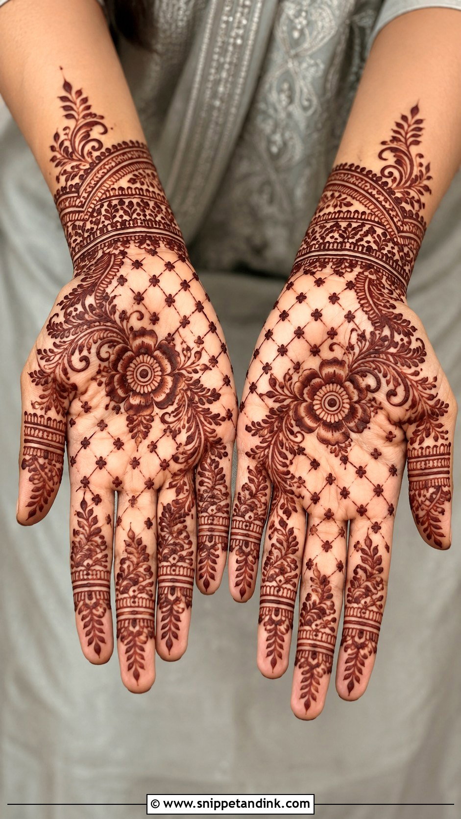 Simple Arabic Jaali Front Hand Mehndi Design - Snippet and Ink - 35 Simple Arabic Front Hand Mehndi Designs