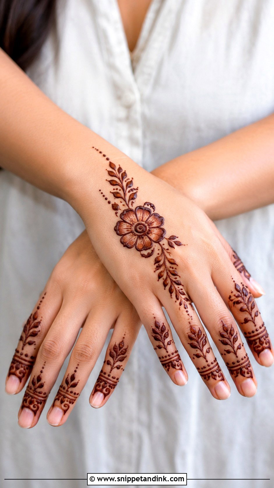 Simple Arabic Mehndi Design - Snippet and Ink - 35 Modern Arabic Mehndi Designs