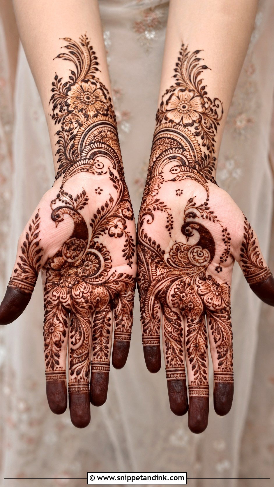 Simple Arabic Peacock Front Hand Mehndi Design - Snippet and Ink - 35 Simple Arabic Front Hand Mehndi Designs
