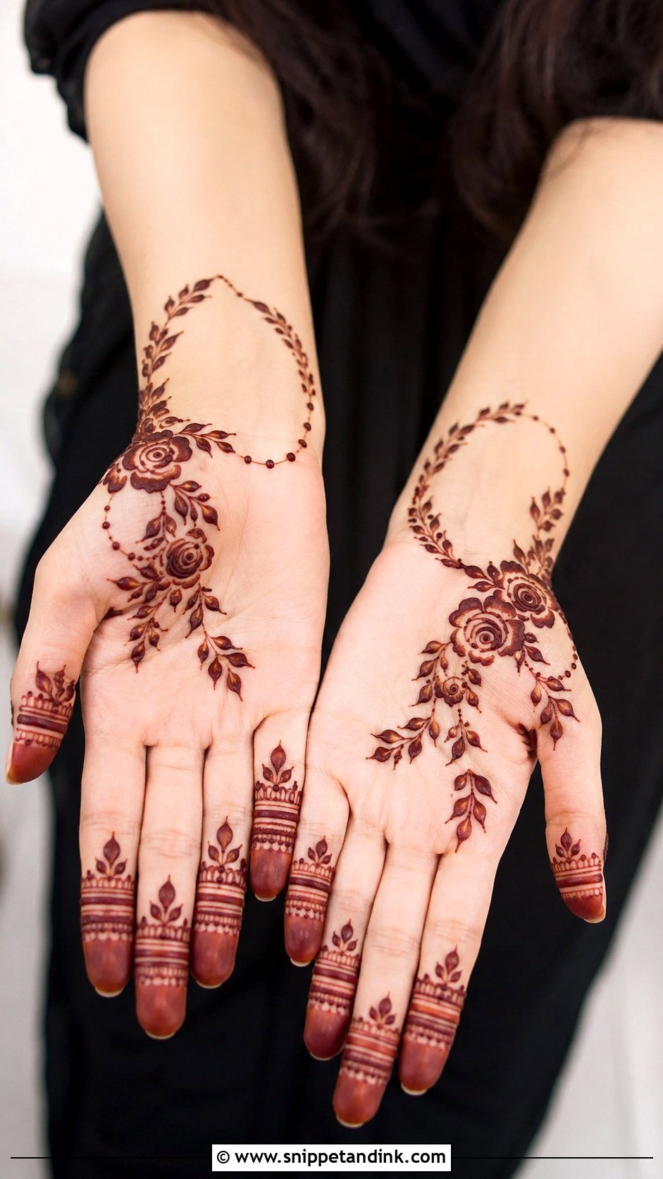 Simple Arabic Teen Front Hand Mehndi Design - Snippet and Ink - 35 Simple Arabic Front Hand Mehndi Designs