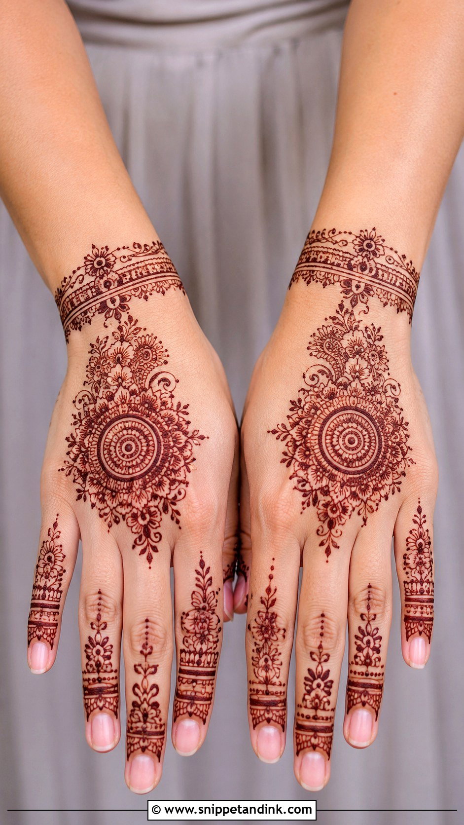 Simple Back Hand Bridal Mehndi Design - Snippet and Ink - 30 Back Hand Bridal Mehndi Designs