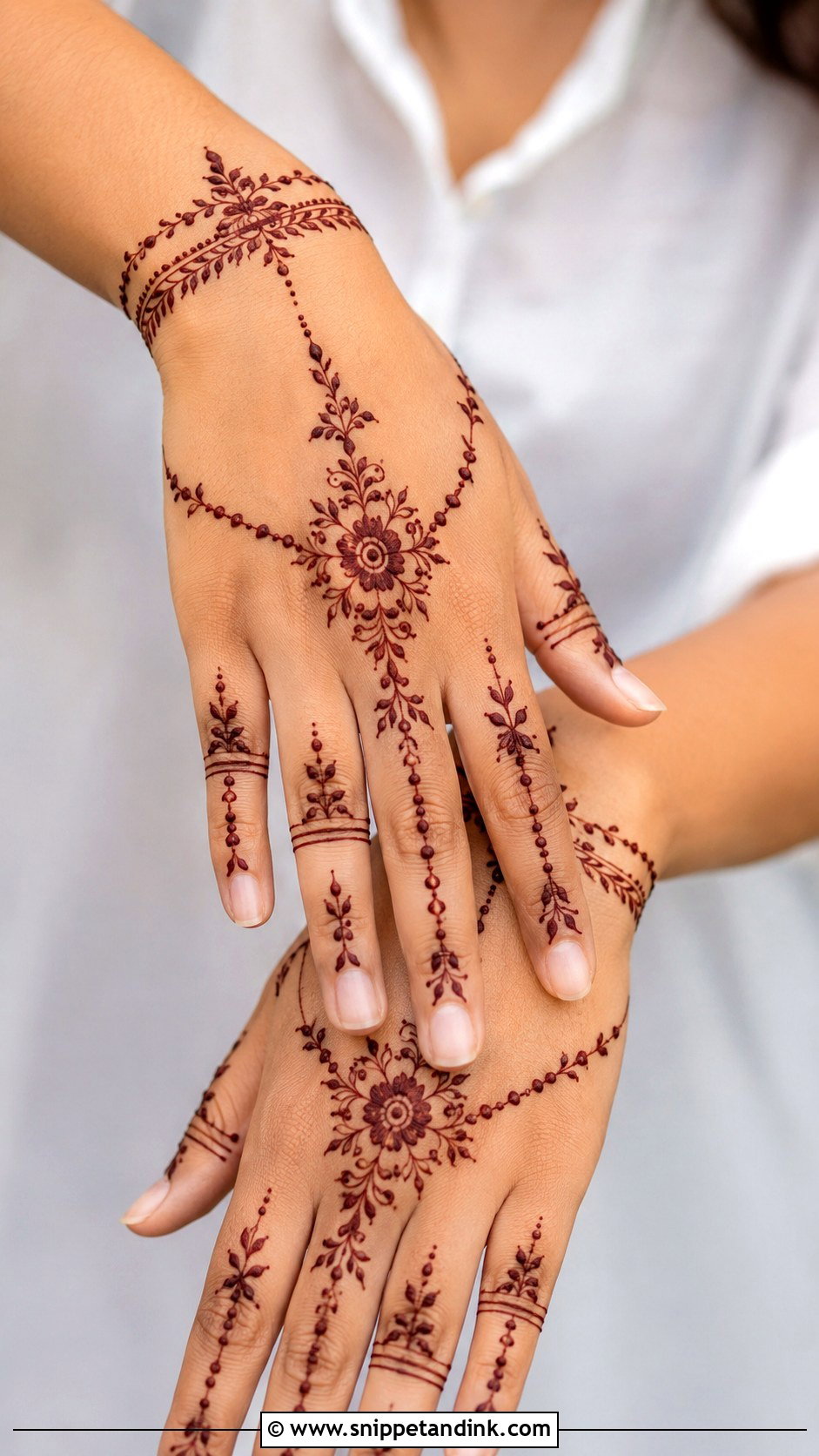 Simple Backhand Mehndi Design - Snippet and Ink - 35 Latest Backhand Mehndi Designs
