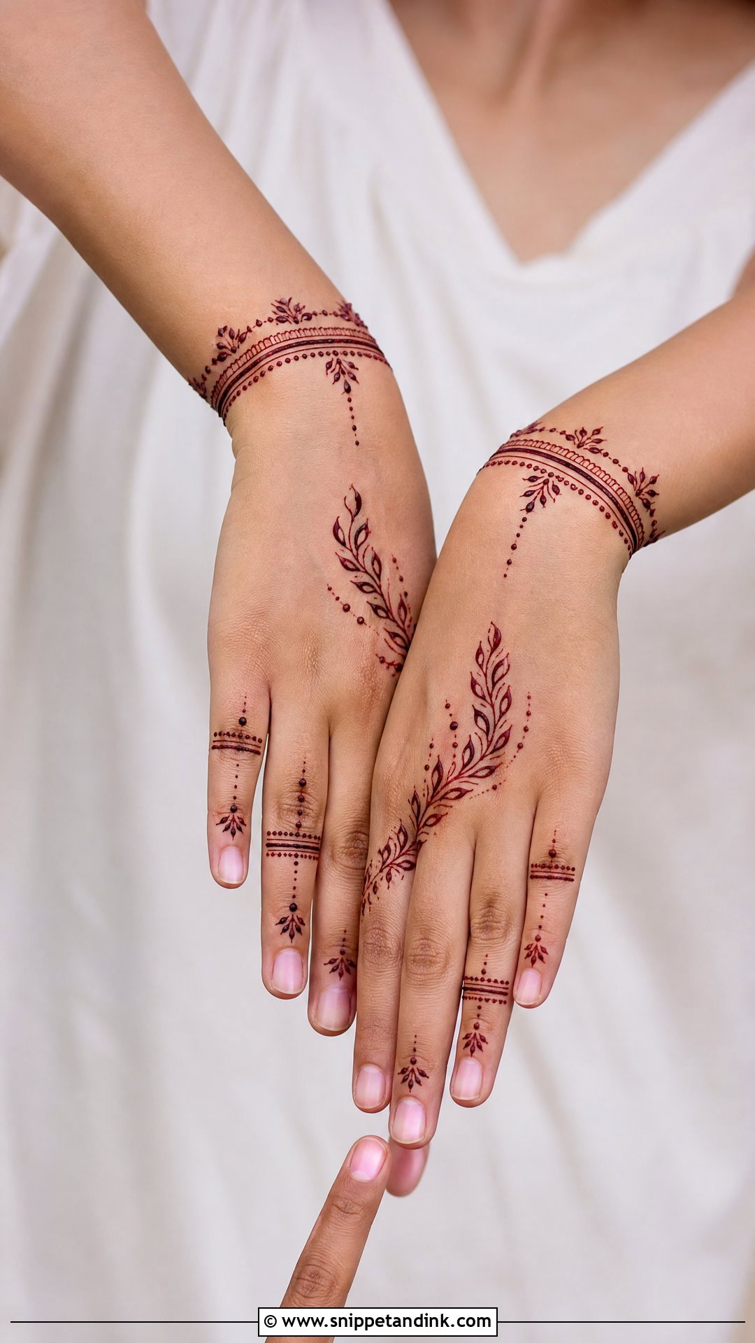 Simple Banch Mehndi Design - Snippet and Ink - 30 Banch Mehndi Design Ideas