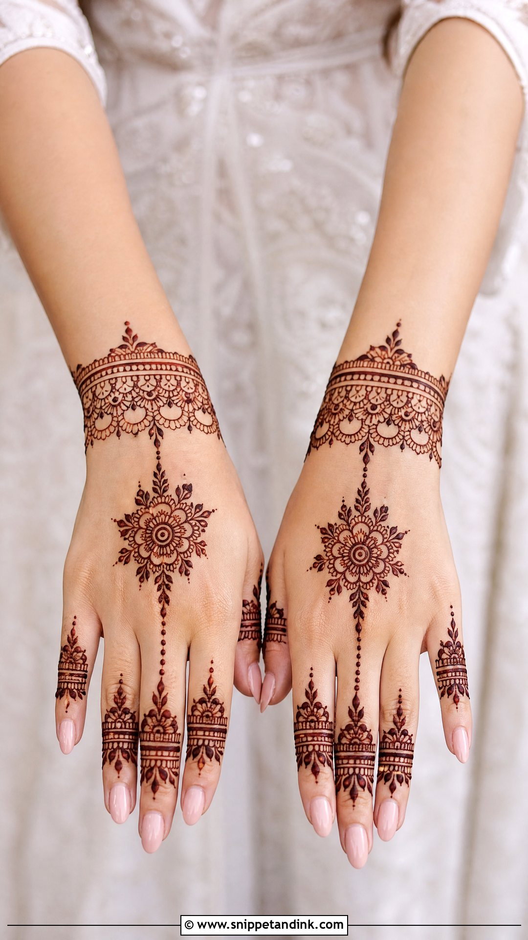 Simple Bracelet Bridal Mehndi Design - Snippet and Ink - 20 New Simple Bridal Mehndi Designs