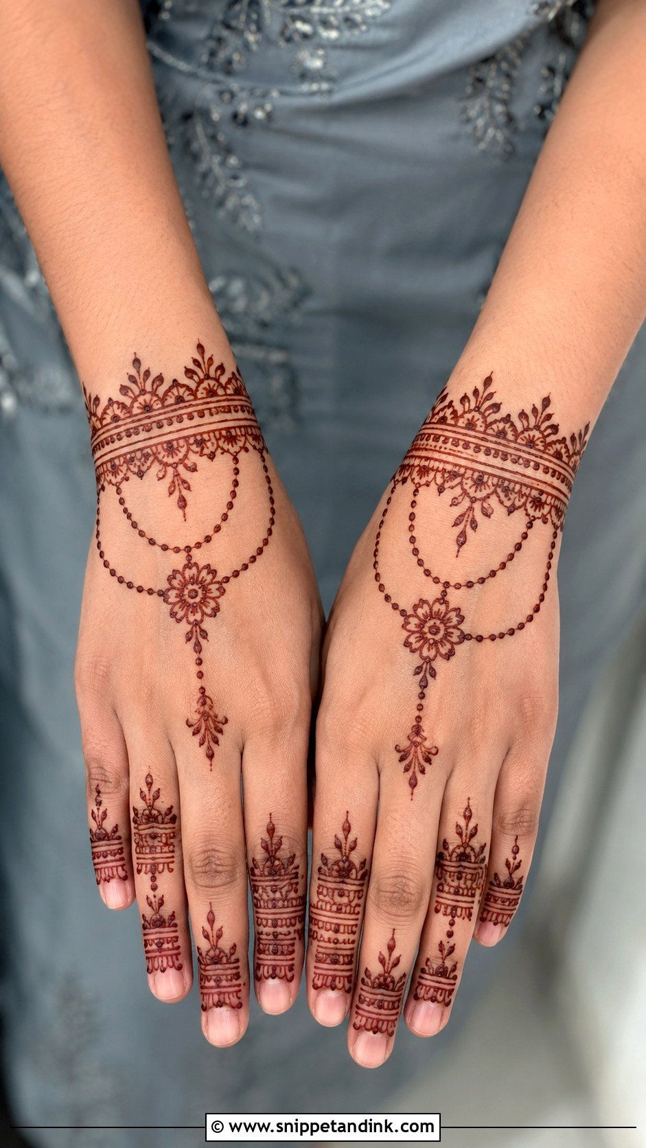 Simple Bracelet Mehndi Design - Snippet and Ink - 30 Simple and Easy Mehndi Designs