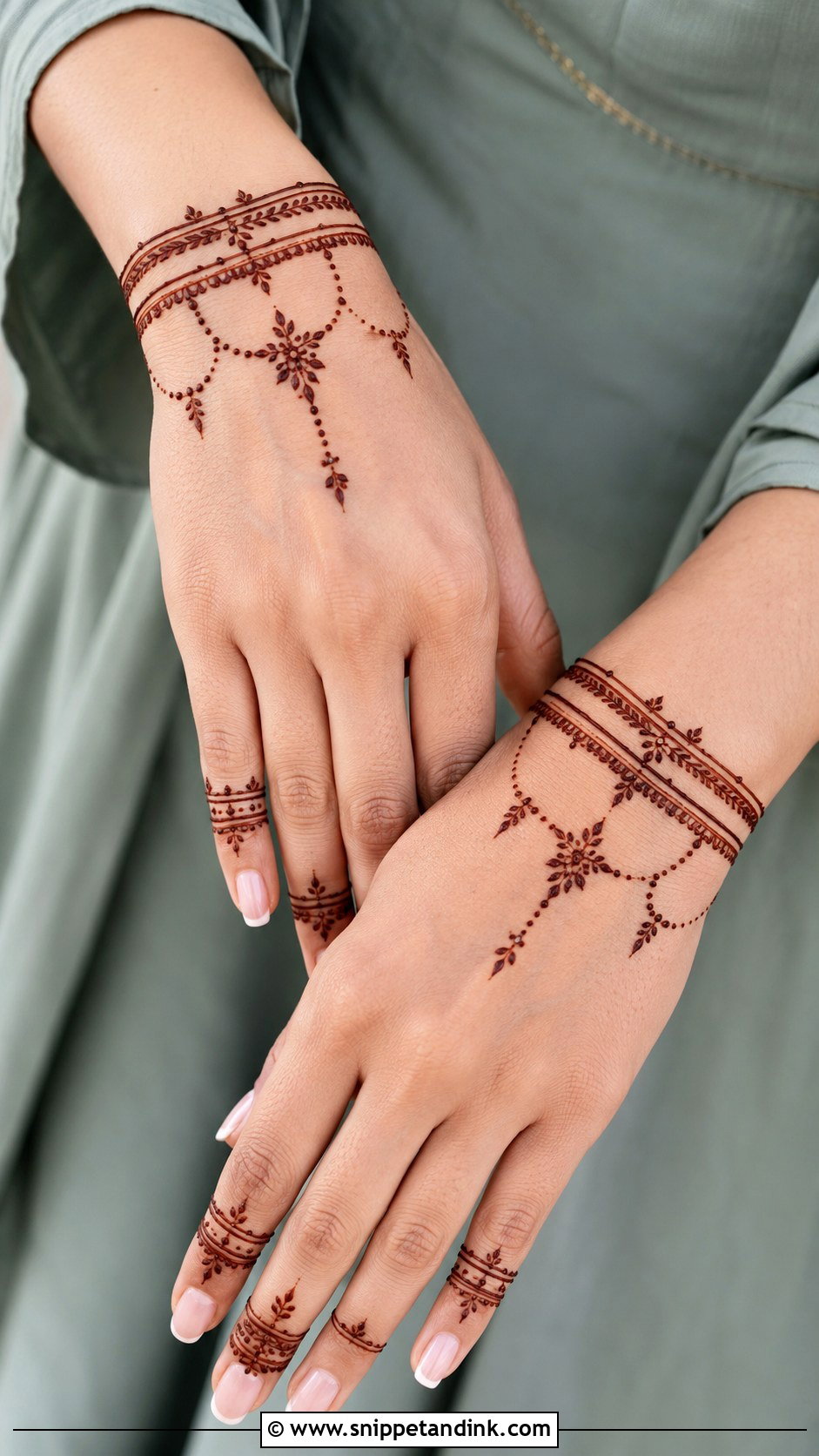 Simple Bracelet Mehndi Design - Snippet and Ink - 35 New Simple Mehndi Designs
