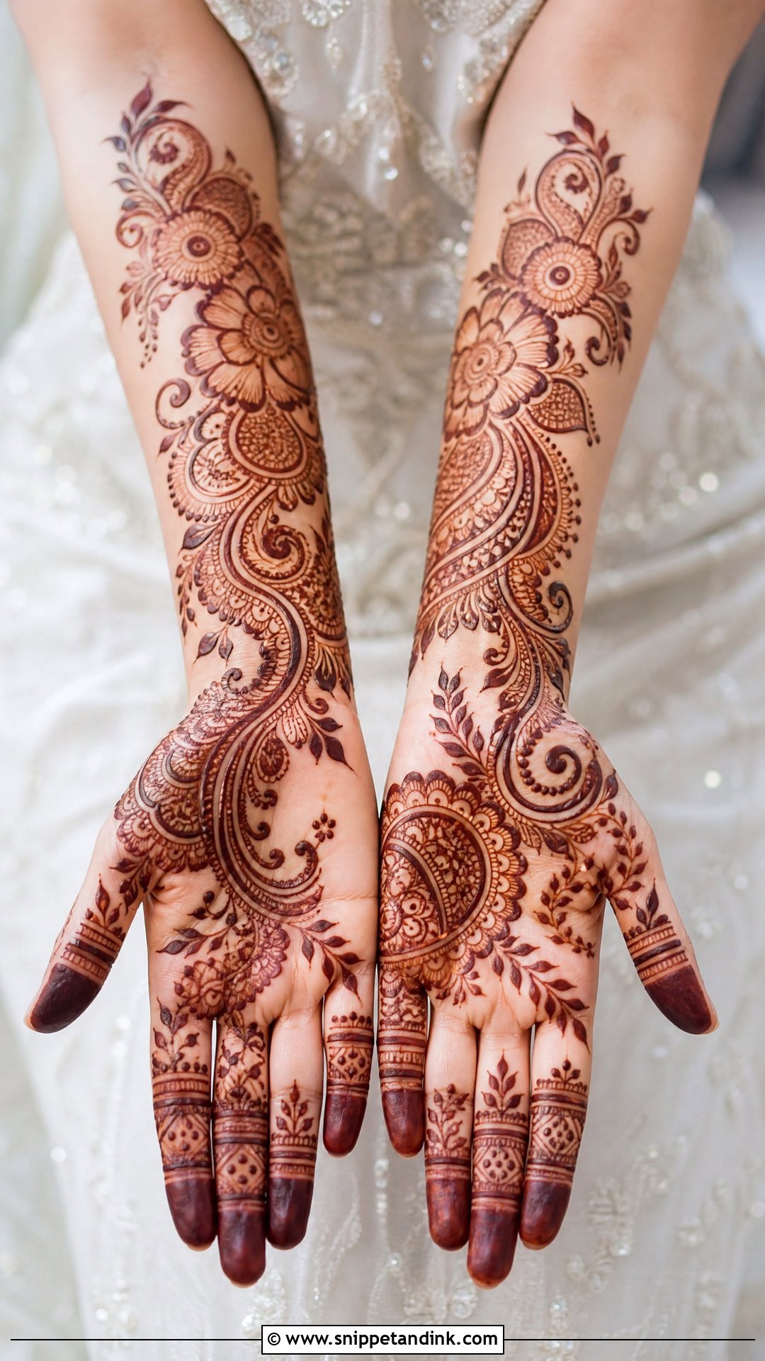 Simple Bridal Indo Arabic Mehndi - Snippet and Ink - 20 Simple Bridal Hand Mandhi Mehndi Design Ideas
