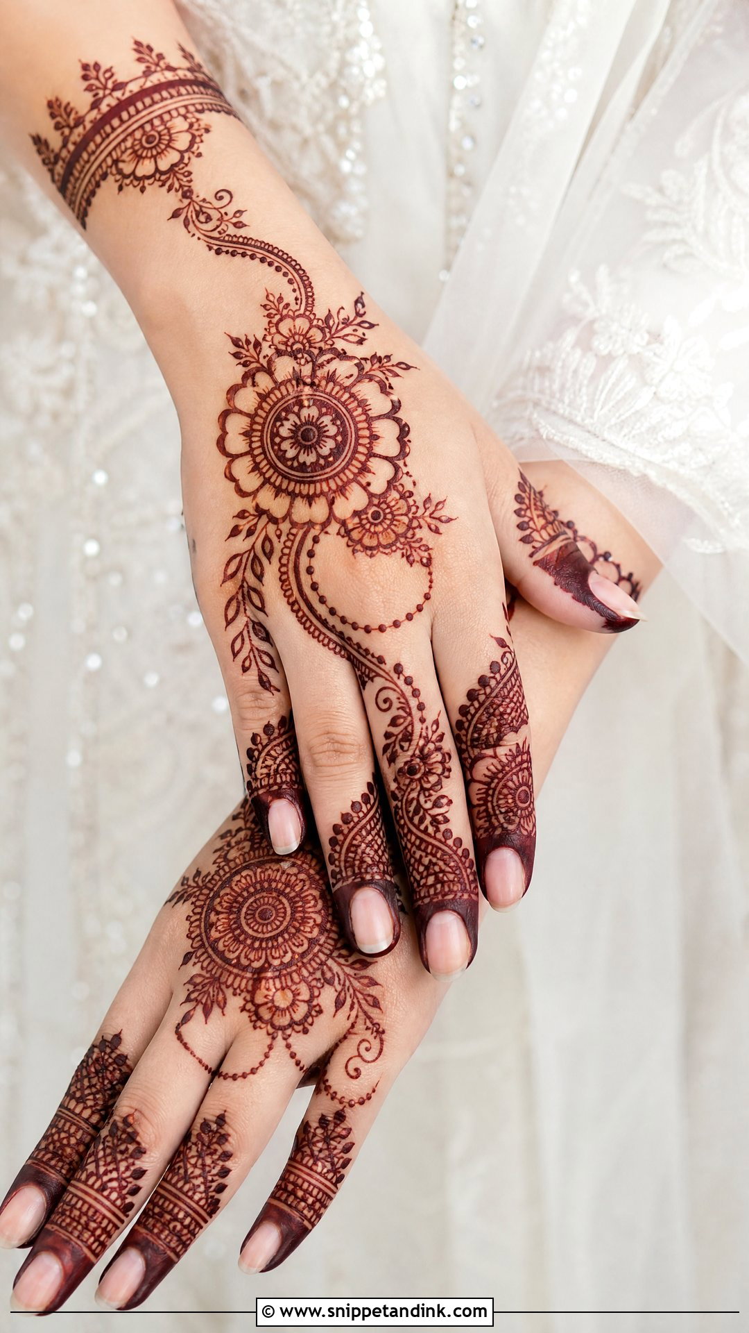 Simple Bridal Mehndi Design - Snippet and Ink - 25 Bride Mehndi Designs Indian Weddings