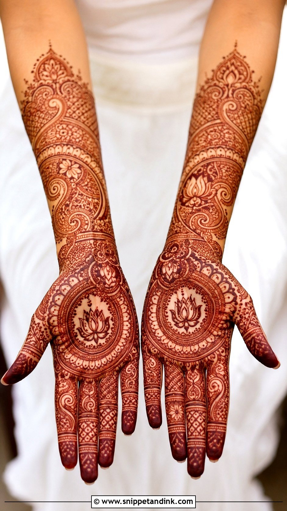 Simple Bridal Mehndi Design - Snippet and Ink - 35 New Simple Mehndi Designs