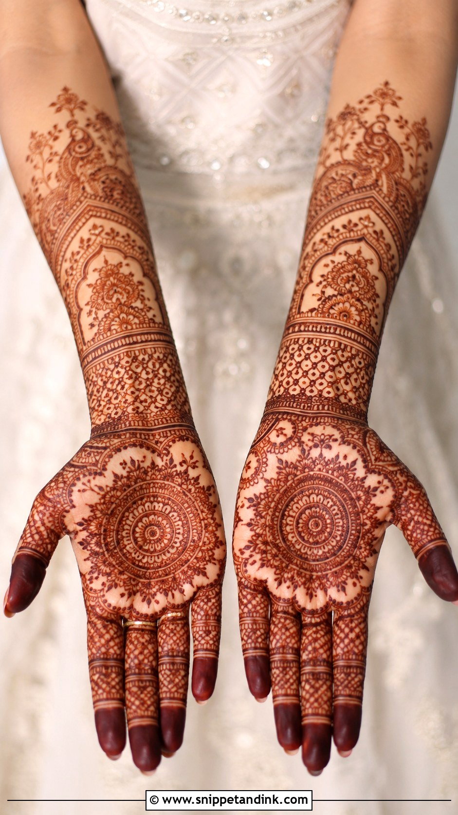 Simple Bridal Mehndi Design - Snippet and Ink - 35 Simple Easy Mehndi Designs