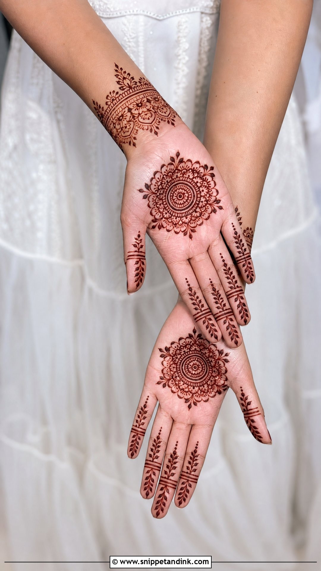 Simple Engagement Bridal Mehndi Design - Snippet and Ink - 25 Engagement Bridal Mehndi Designs