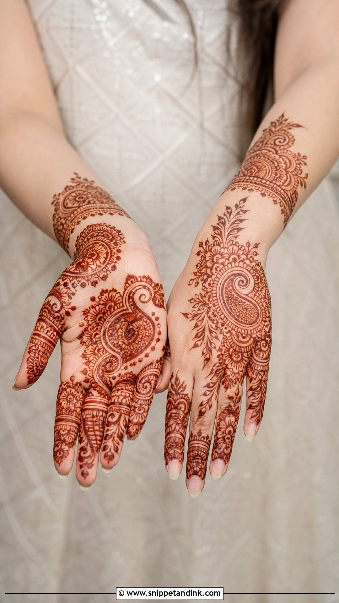Simple Engagement Mehndi Design With Paisley - Snippet and Ink - 25 Simple Engagement Mehndi Designs