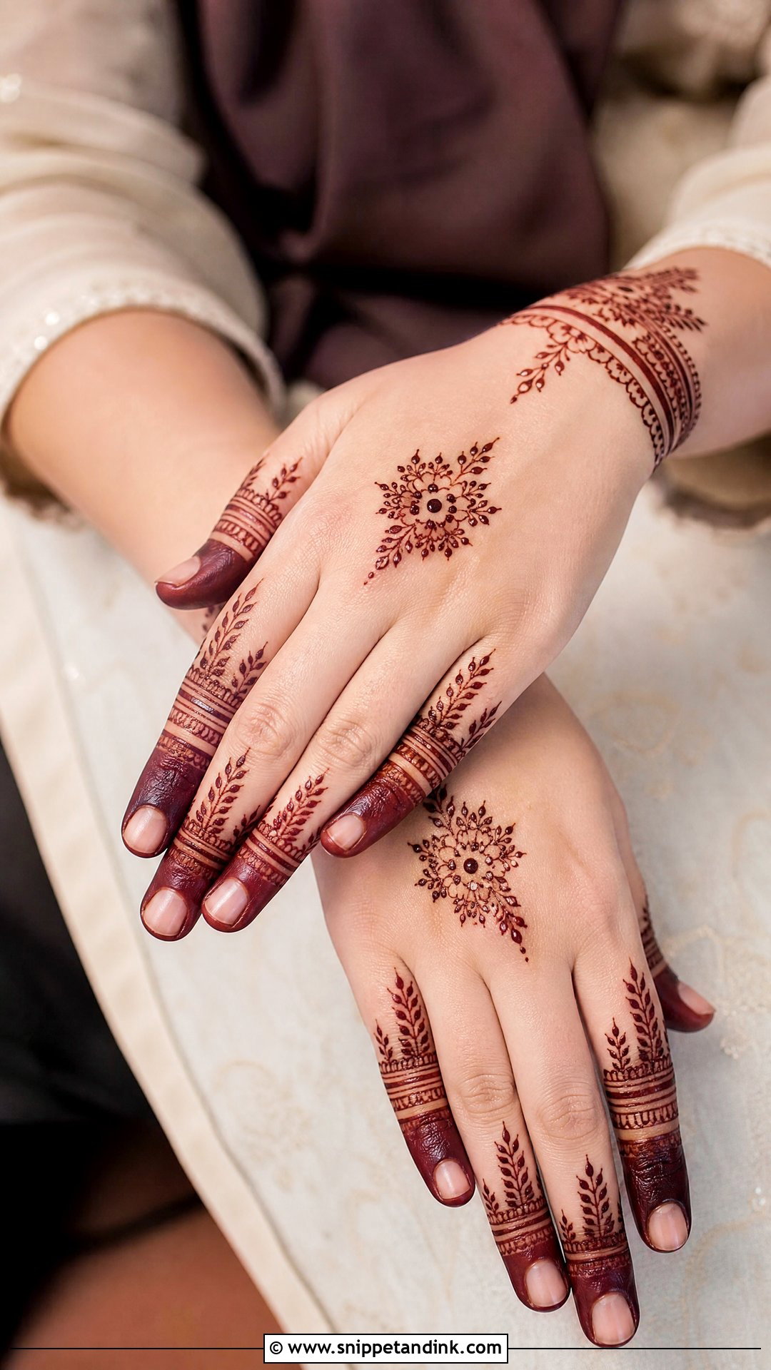 Simple Finger Bridal Mehndi Design - Snippet and Ink - 20 Simple Easy Bridal Mehndi Designs