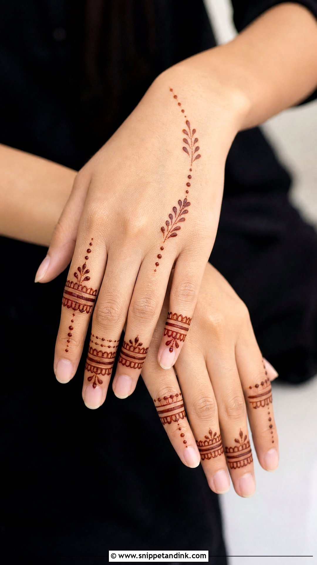 Simple Finger Mehndi Design - Snippet and Ink - 35 Very Simple Mehndi Designs