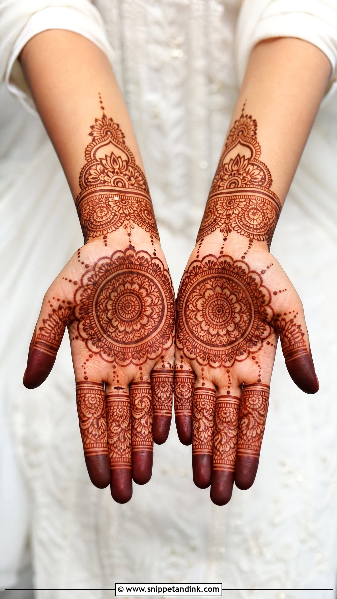 Simple Front Hand Bridal Mehndi - Snippet and Ink - 20 Simple Bride Mehndi Designs